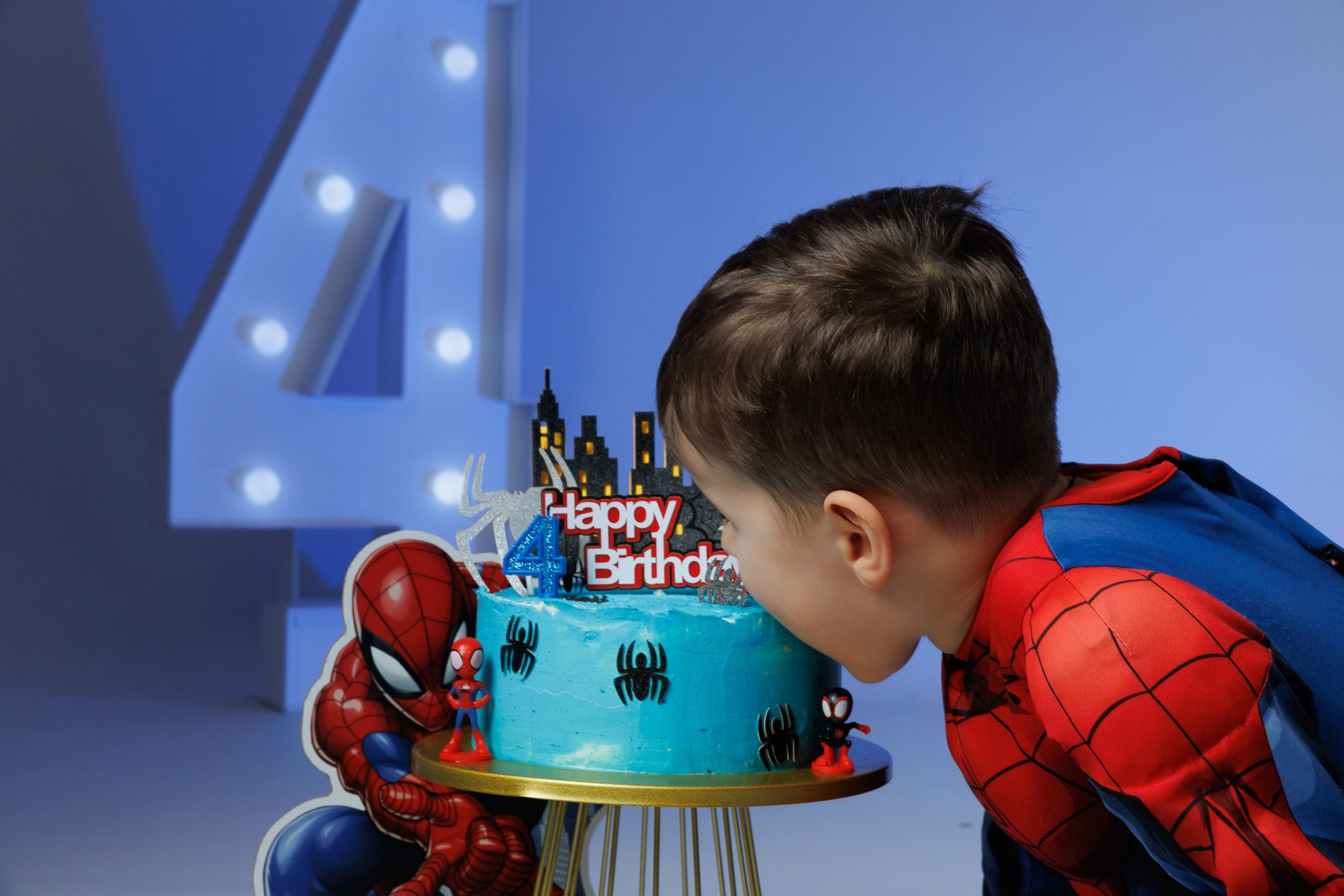 ValStudio. Https://valphoto.wfolio.pro/