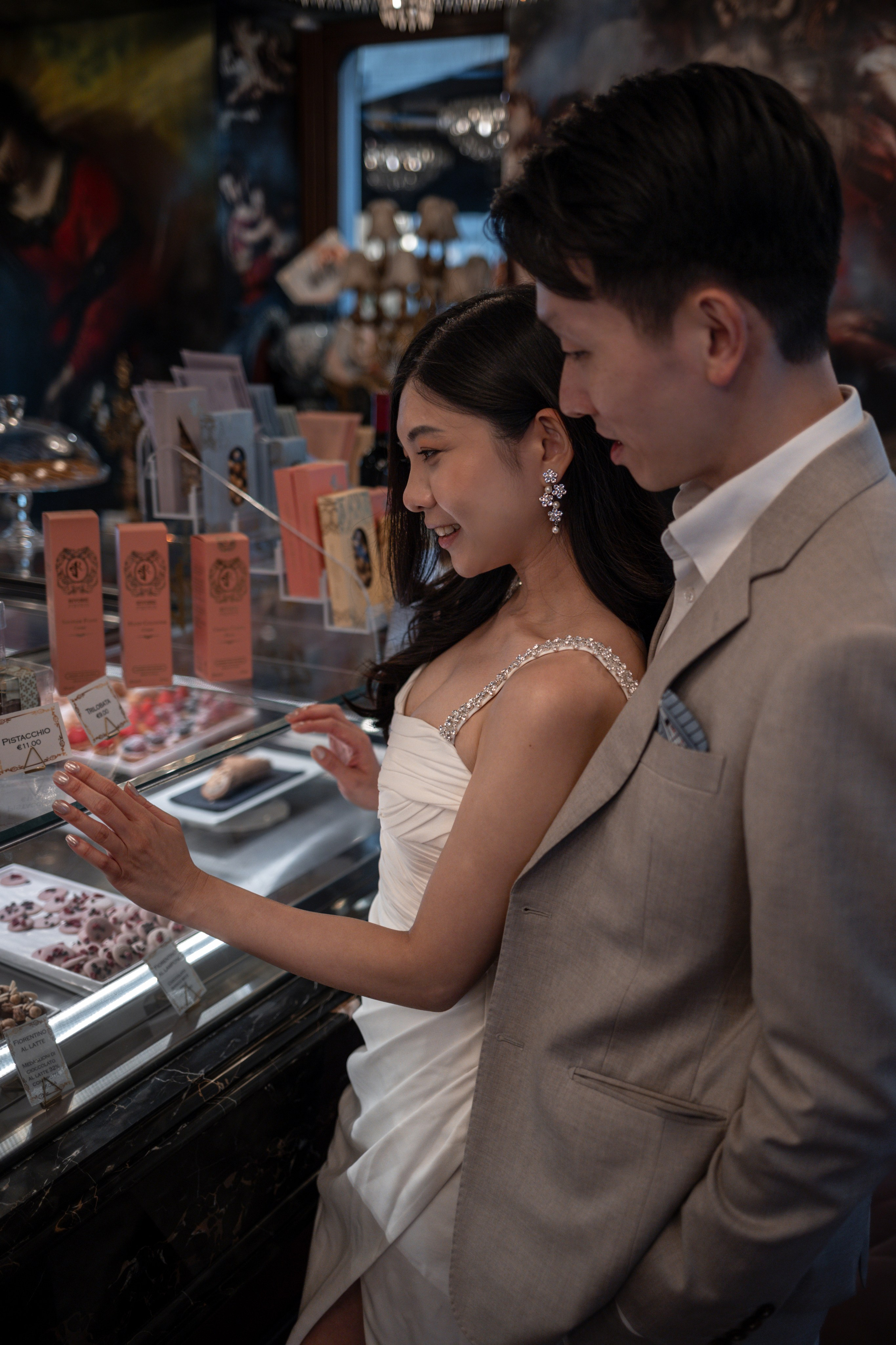 Walk in Milan. Photographer in Milan |Mila Pro Photo