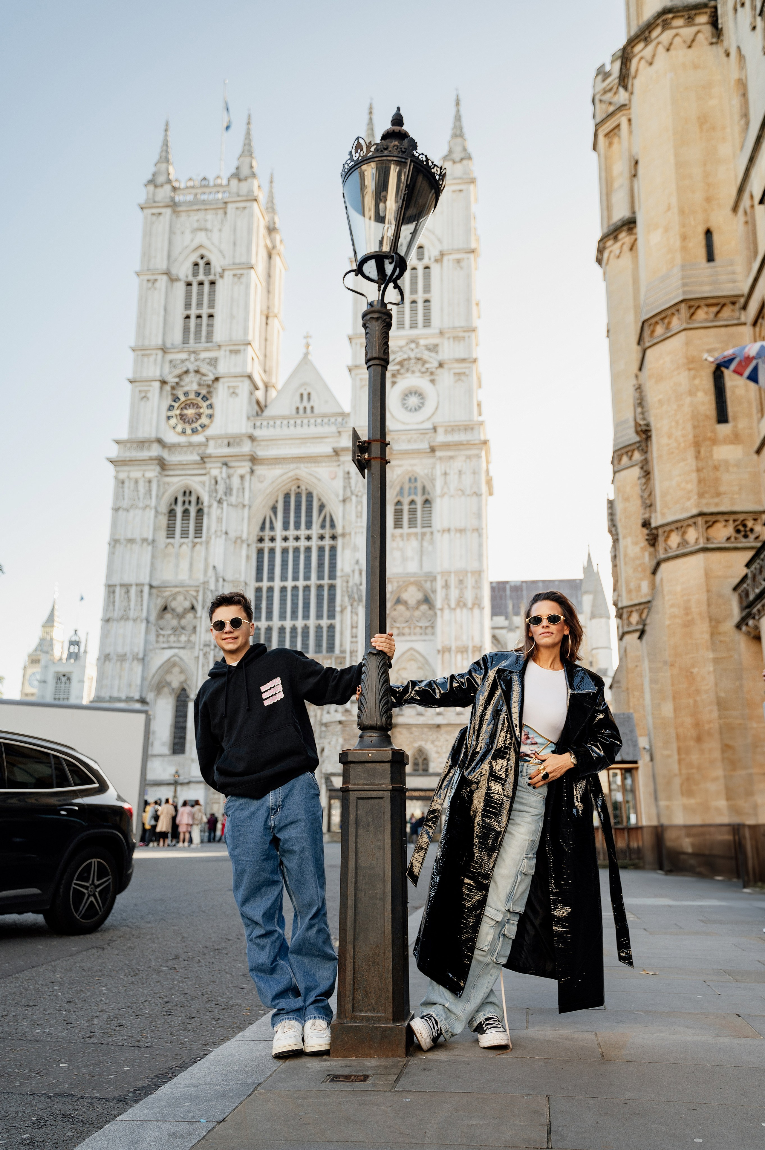 Tower Bridge+Westminster Carmela with son. FAMILY AND WEDDING PHOTOGRAPHER IN LONDON MARINA RIVA