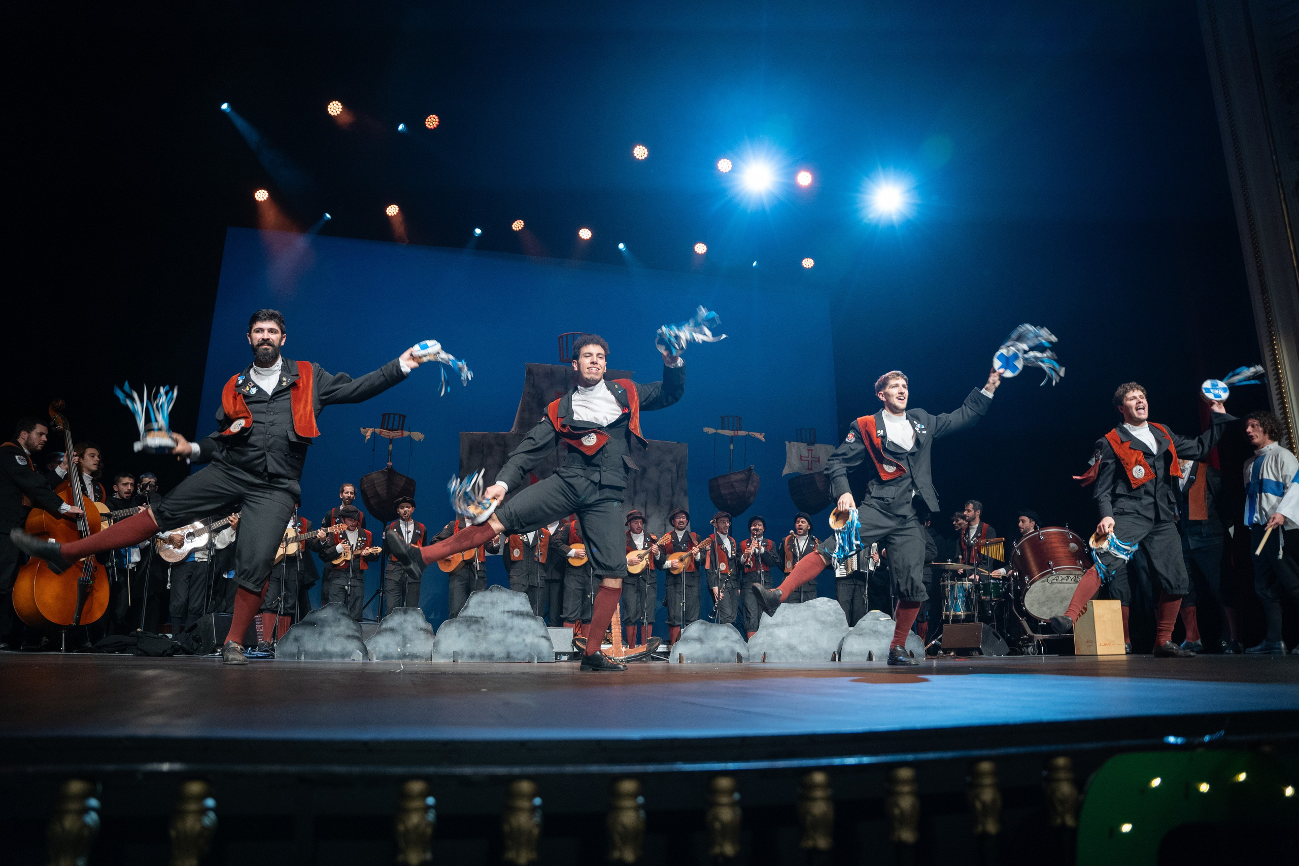 Grupos Culturais e Espétaculos. Ínicio