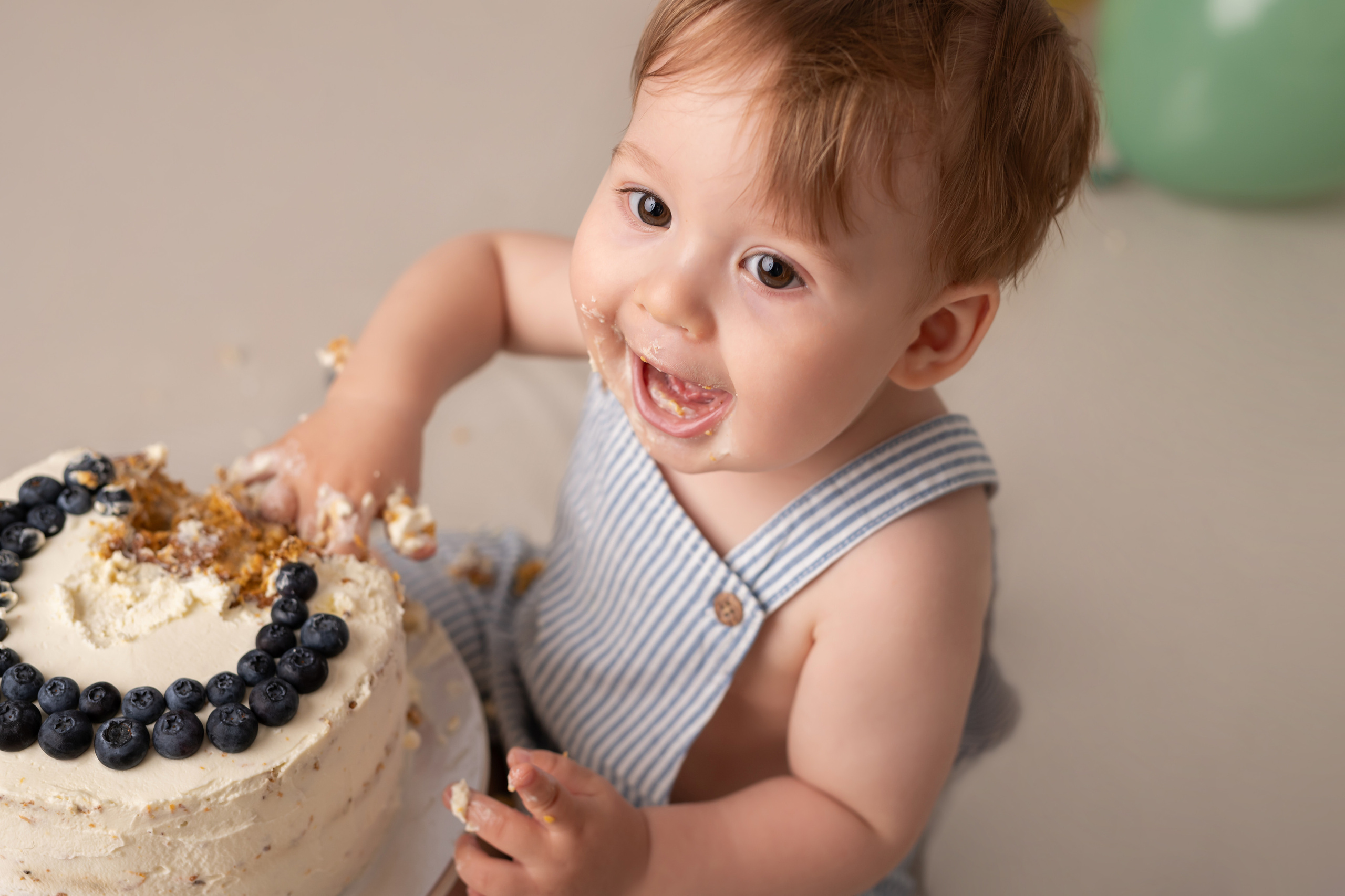 Cake Smash Fotoshooting. Newbornphoto in Duesseldorf