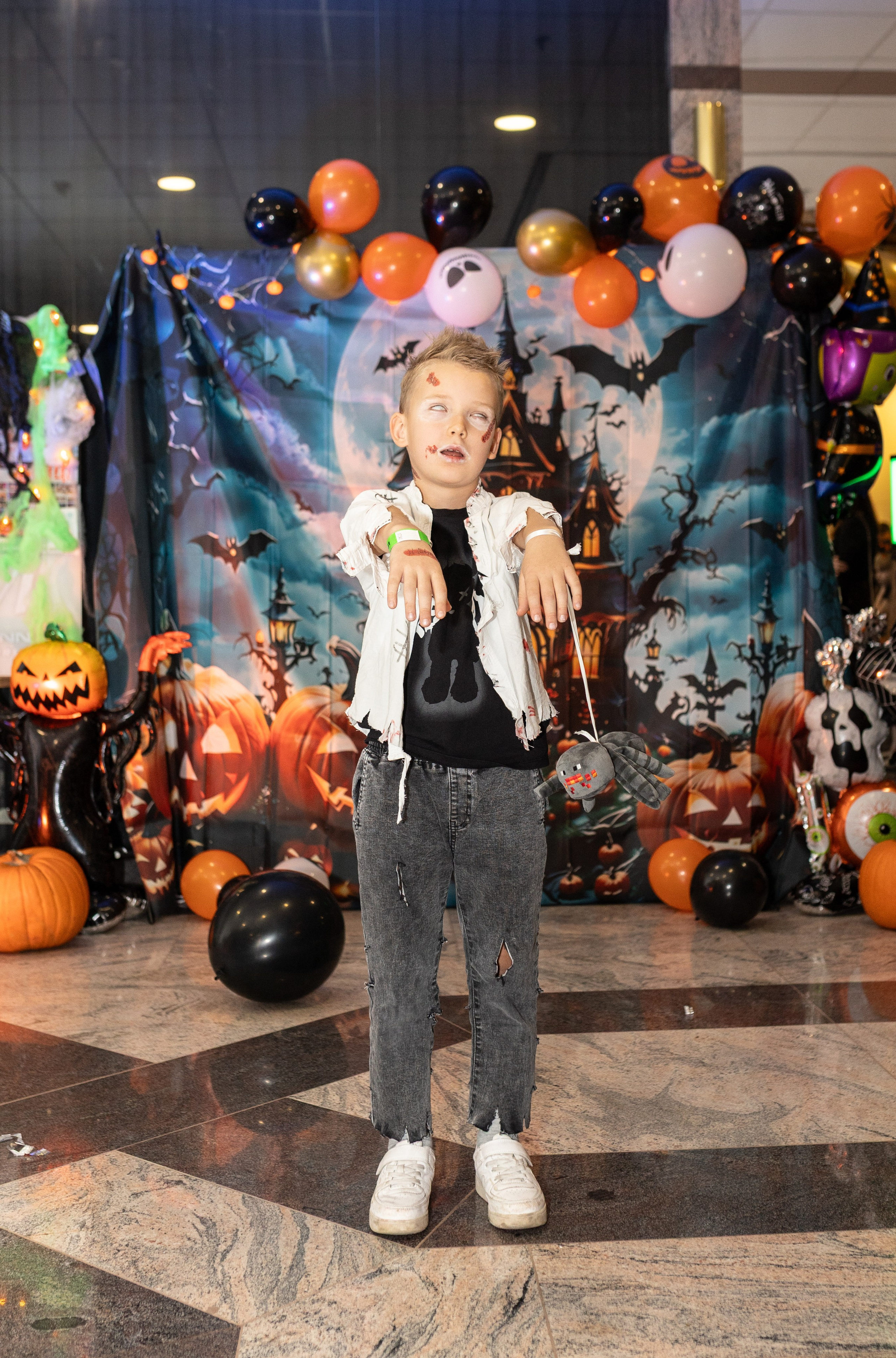 Leo dance studio Helloween 2025. Семейный и детский фотограф в Варшаве Мила Бобровская