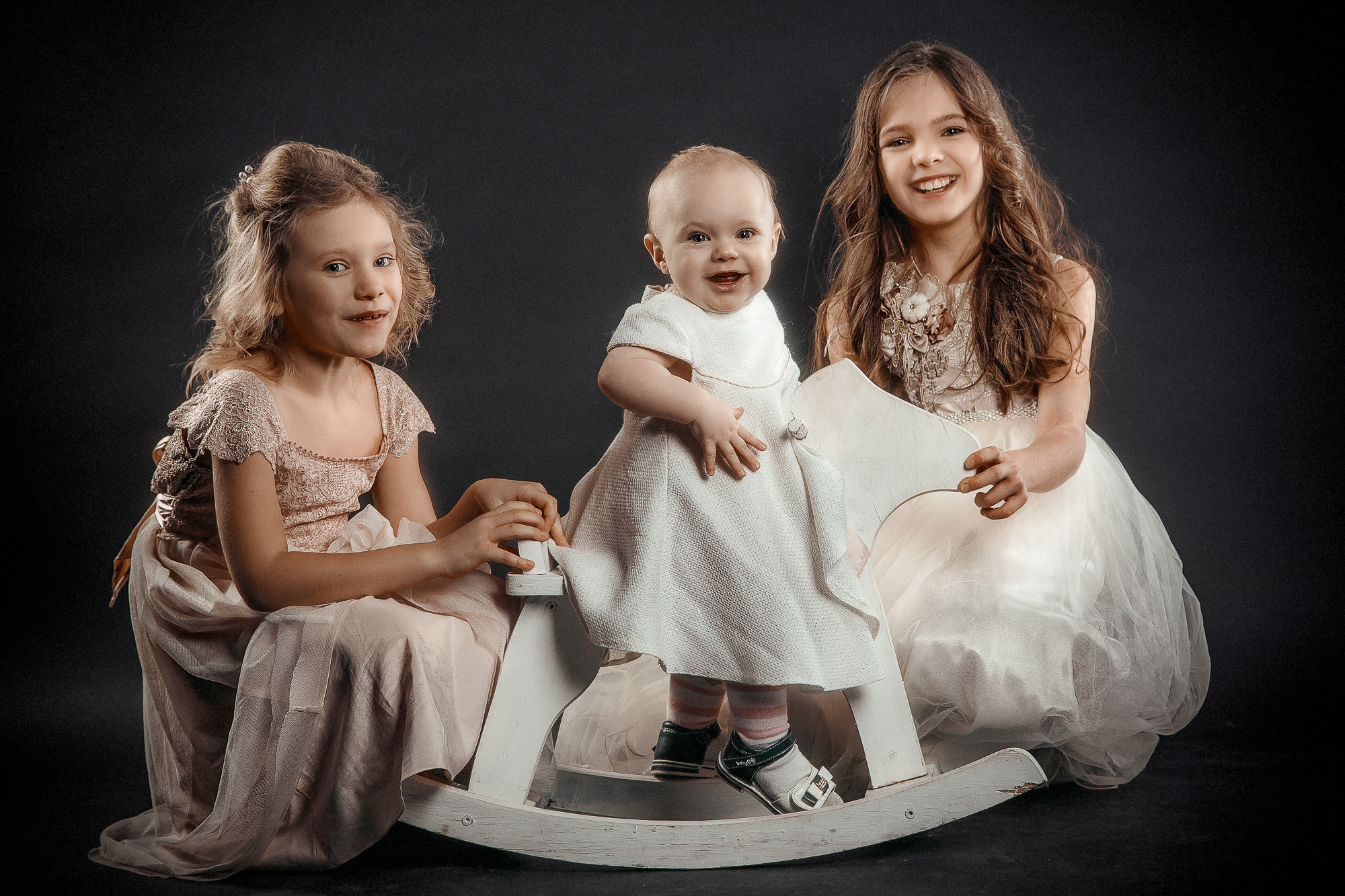 Family Photo Sets. Kinosura Creative Studio in Helsinki and Kuopio
