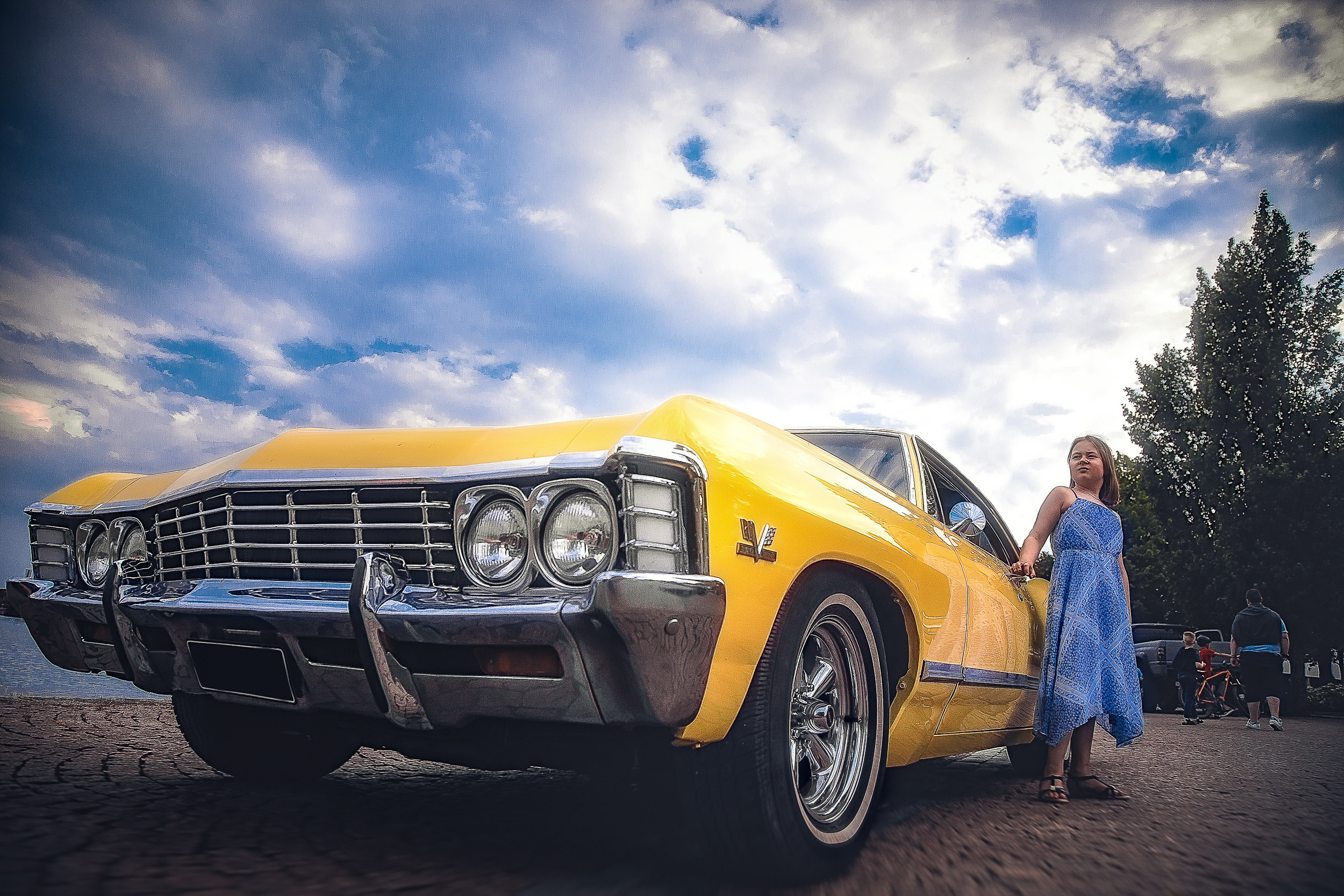 Autoesittely. Kinosura Creative Studio Helsingissa ja Kuopiossa