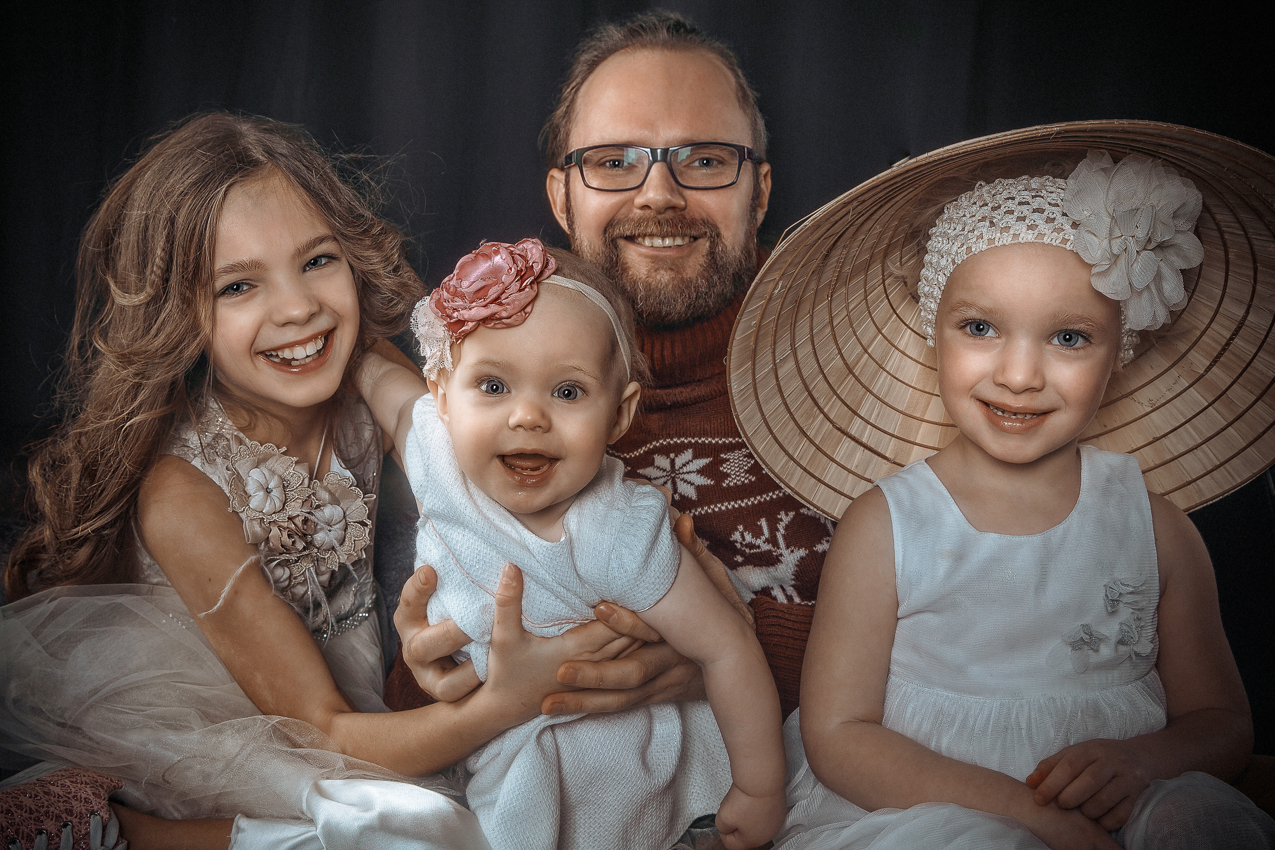 Family Photo Sets. Kinosura Creative Studio in Helsinki and Kuopio