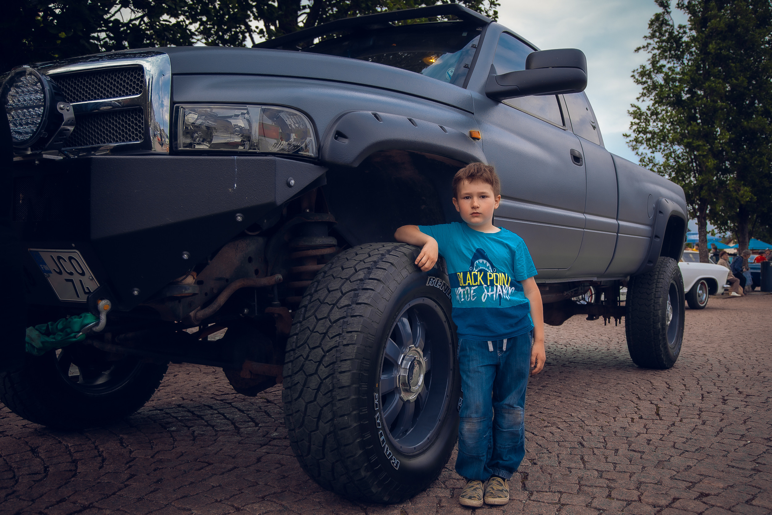 Autoesittely. Kinosura Creative Studio Helsingissa ja Kuopiossa