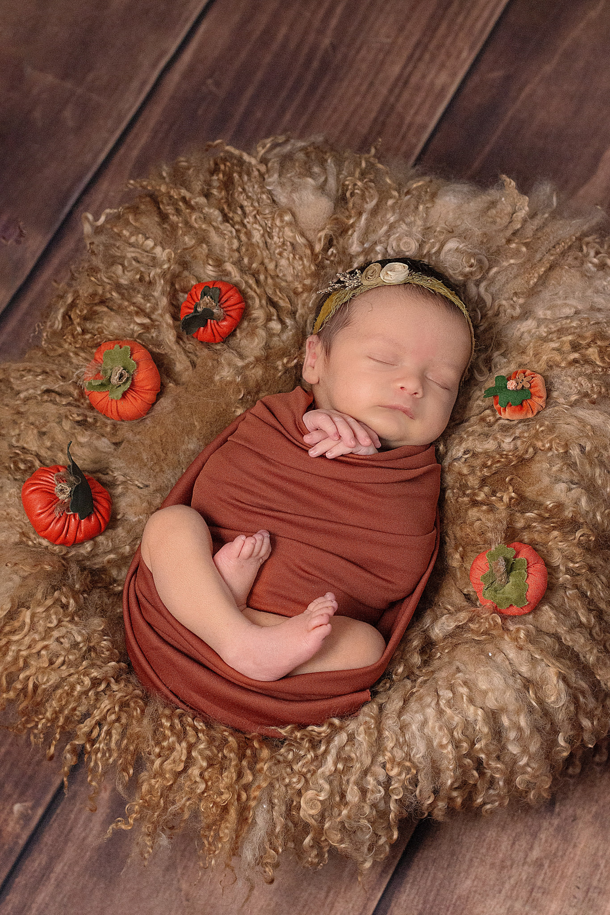 Newborn классическая. Детский и семейный фотограф в г. Бельцы