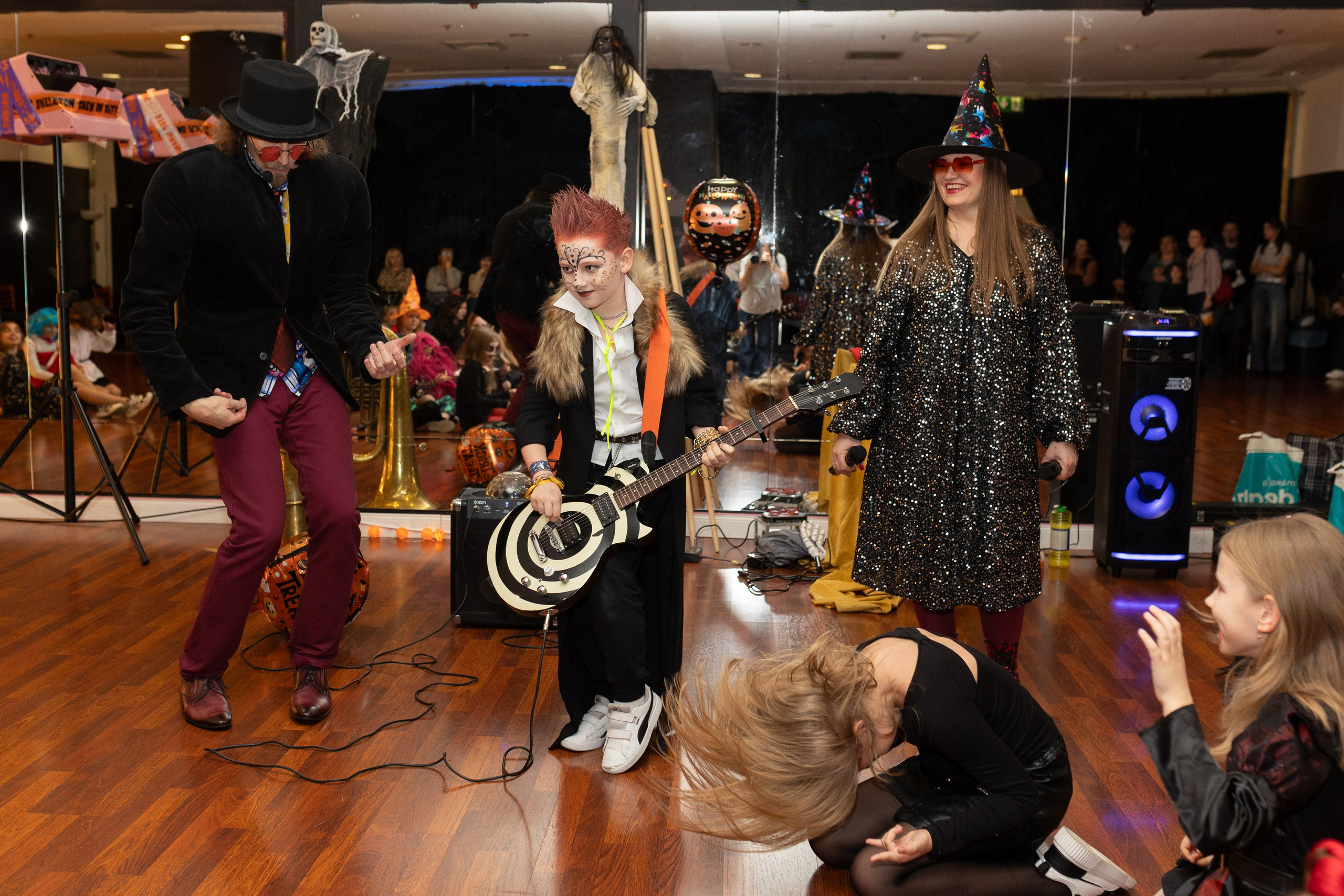 Leo dance studio Helloween 2025. Семейный и детский фотограф в Варшаве Мила Бобровская