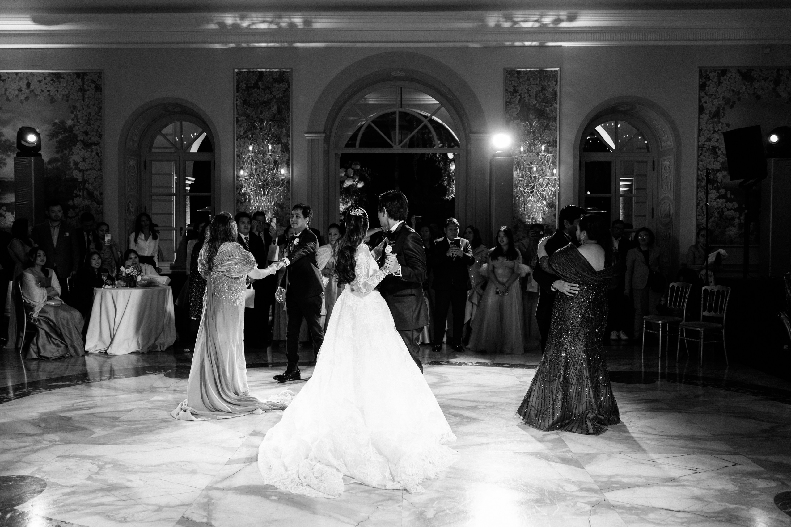 Wedding photographer Italy Rome, Tuscany, Lake Como, Sicily, Puglia. Wedding Photographer Rome Tuscany Como Sicily Puglia Amalfy Italy- Oksana Savenchuk