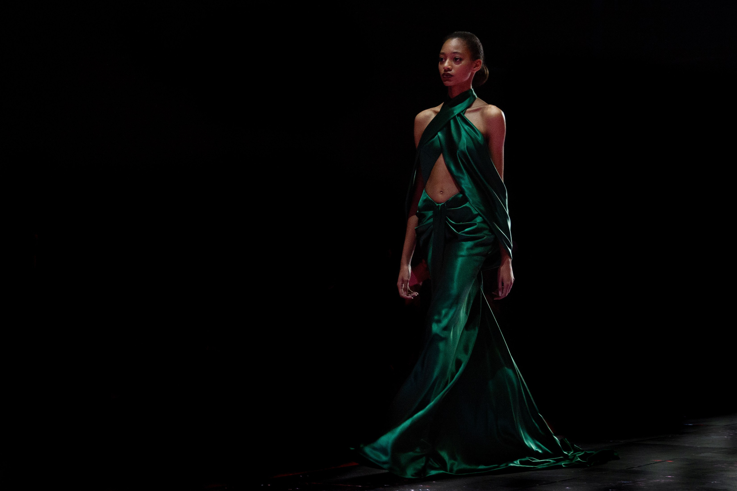 GRETEL Z. Elizaveta Razumova: Cinematic Photography for Love, Weddings, Portraits & Brands