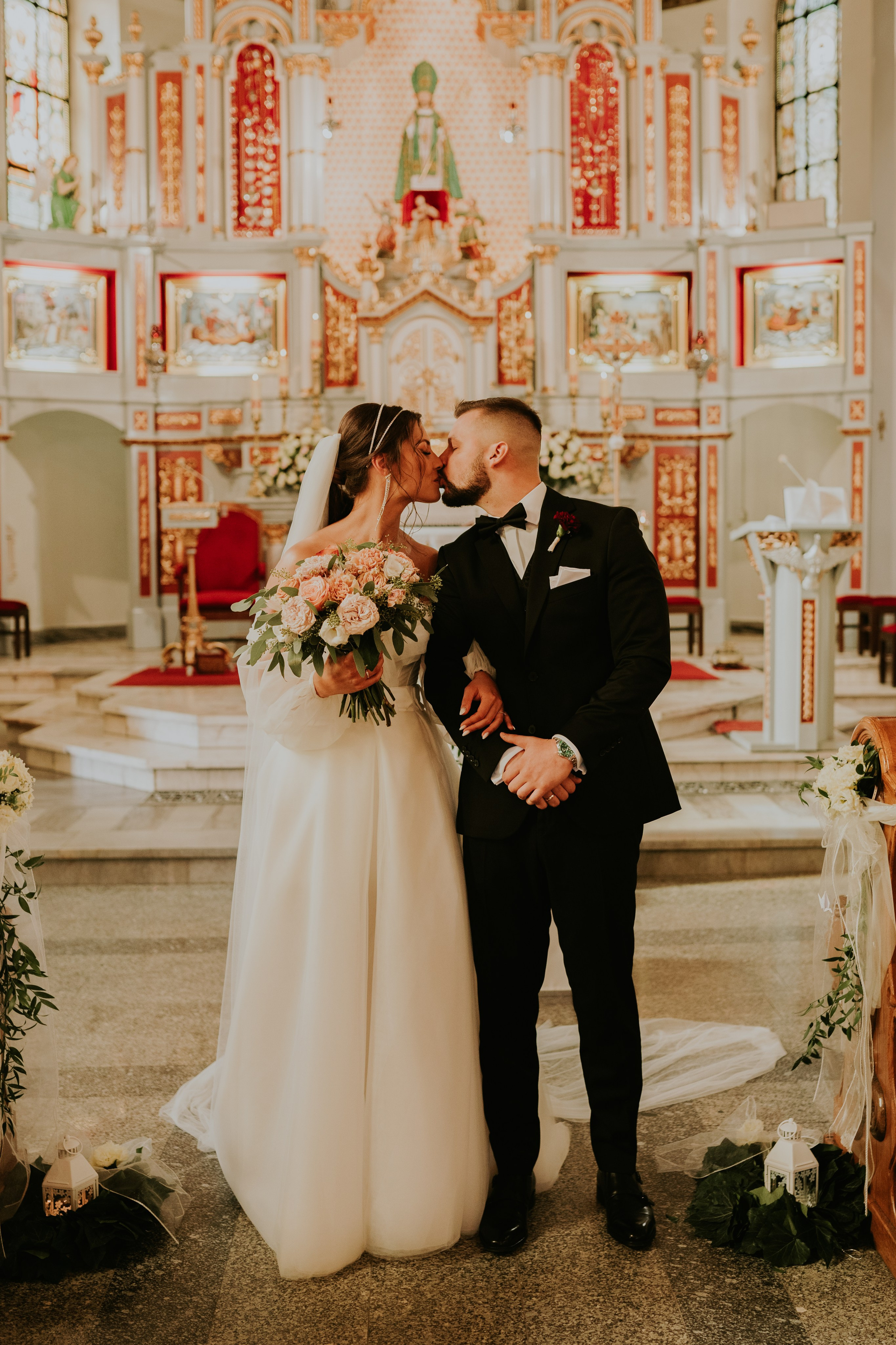 Sala Koralowa w Jaworzu: Opowieść o ślubie Nikoli i Kacpra. Karkowskafoto - fotografia miłości