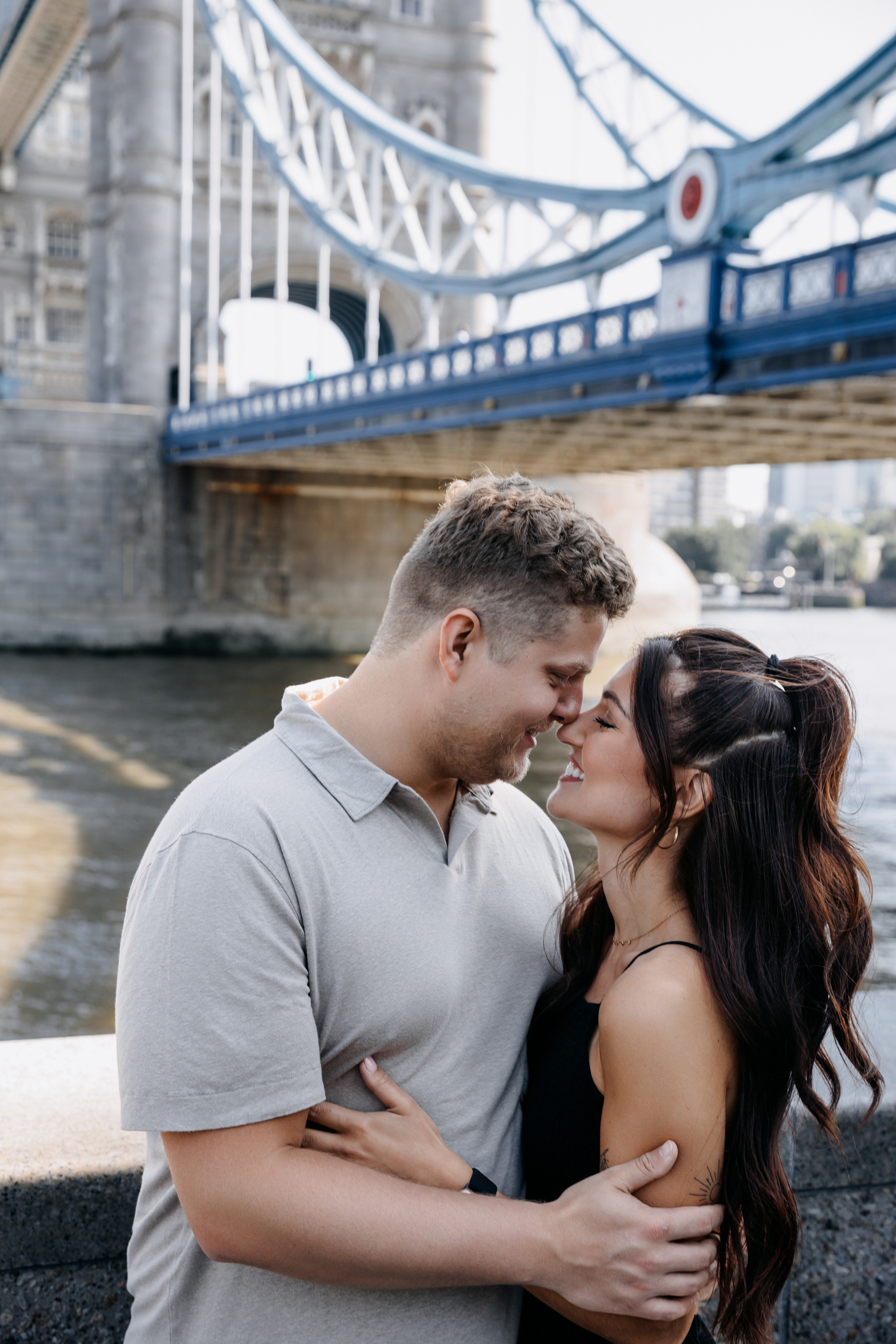 Photoshoot at Tower Bridge. LondonPhotoStory — Vacation Photographer in London