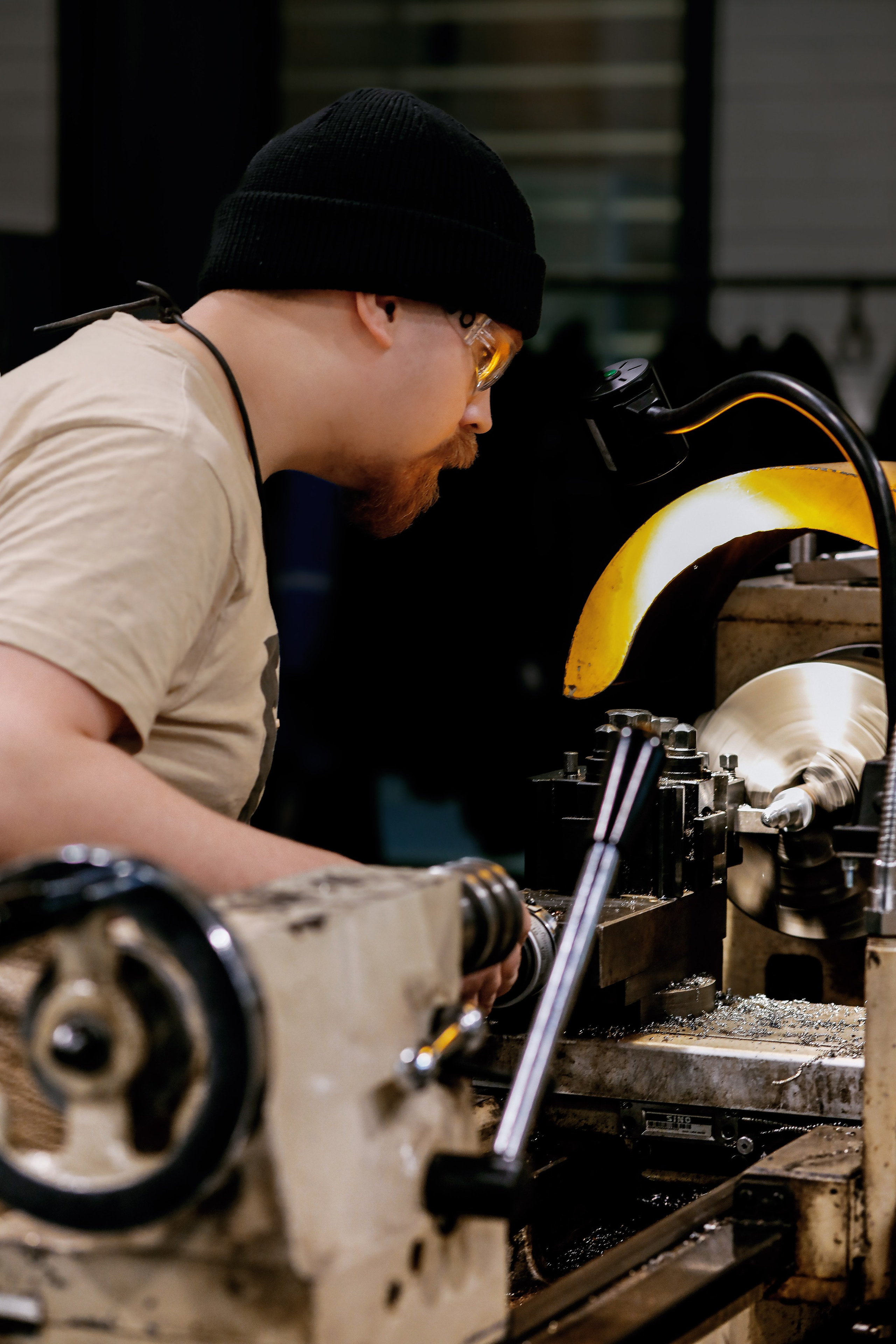 Metalli- ala. Ekaterina Mansur, muotokuvafotografi Suomessa (Helsingissä ja Uudellam