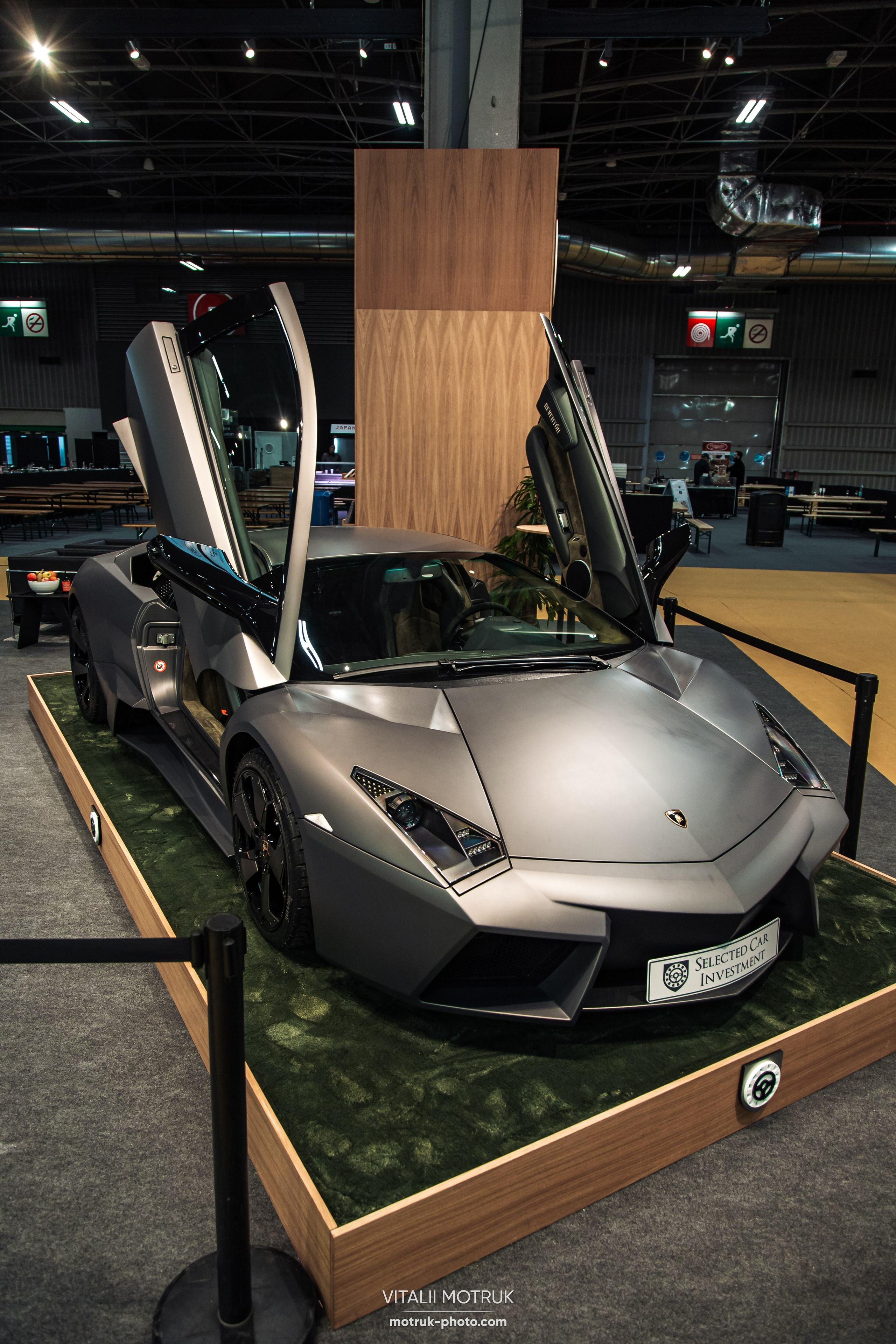 Retromobile 2023. Photographer in Paris — Vitalii Motruk