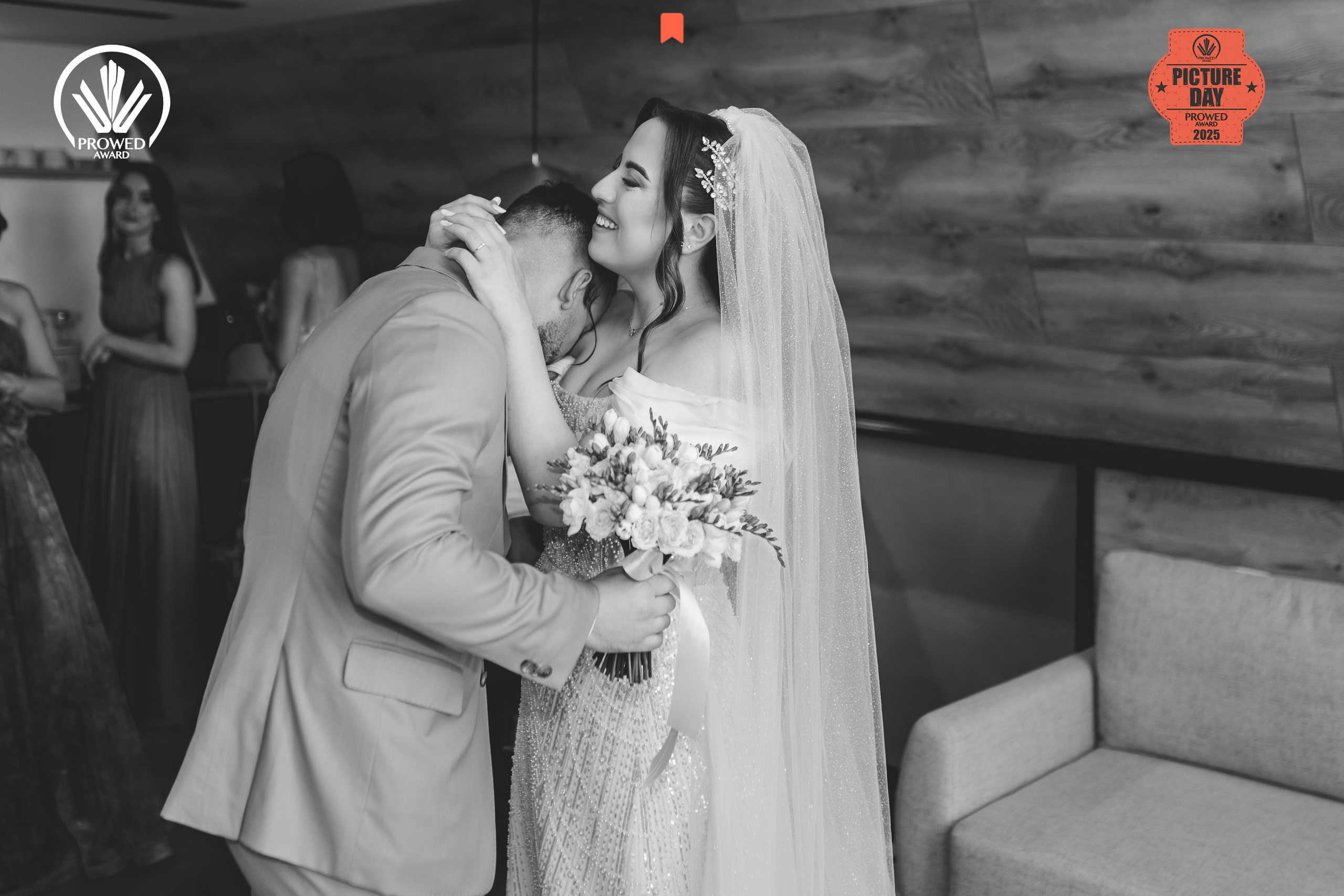 O poveste, patru premii: O nuntă de la Moara Vlăsiei, recunoscută de patru ori la PROWEDAward. Lucian Dedeu — Fotograf