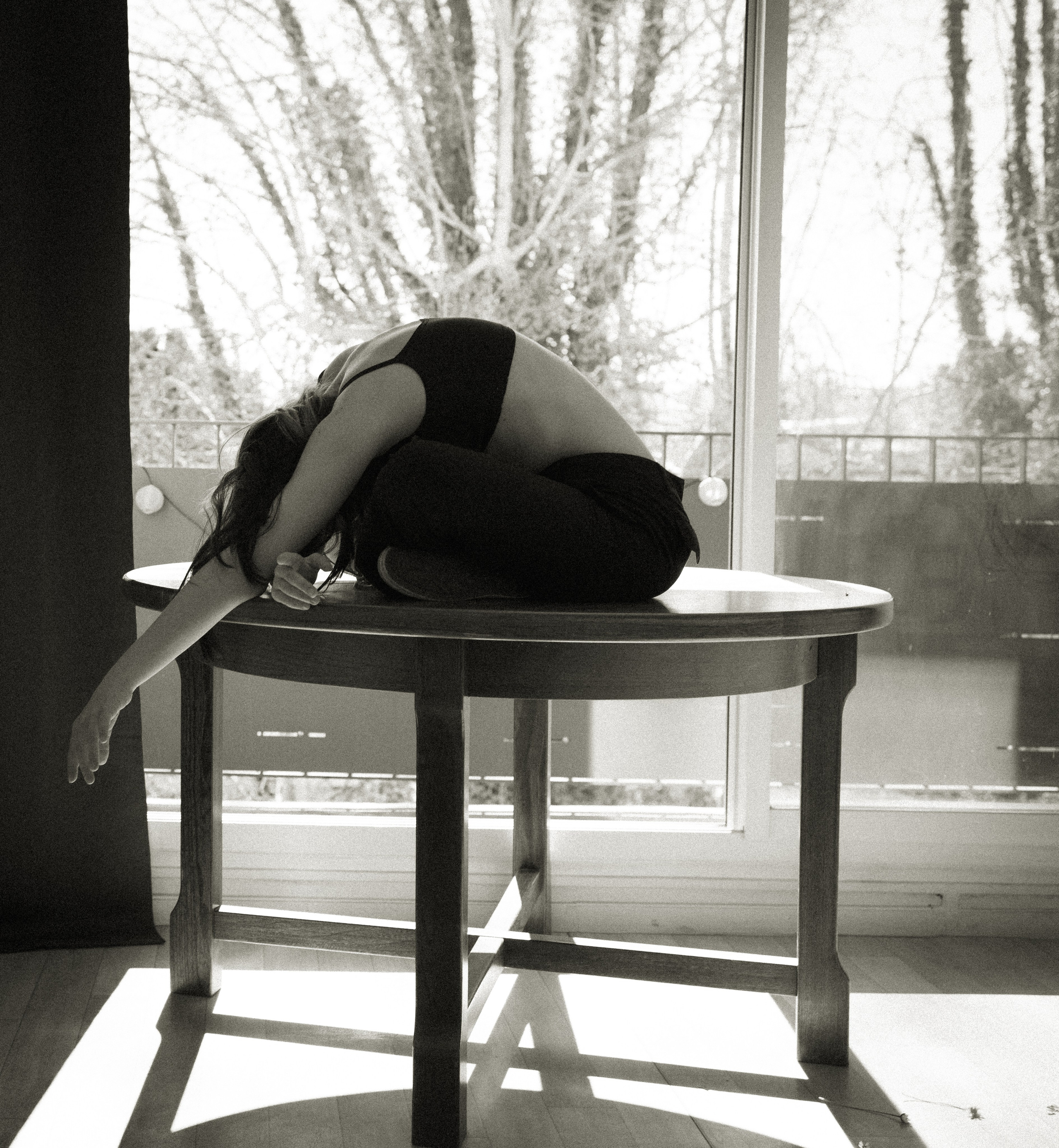 Portrait de femme charismatique. Histoires d’amour, séances photos de famille et de mariage en France