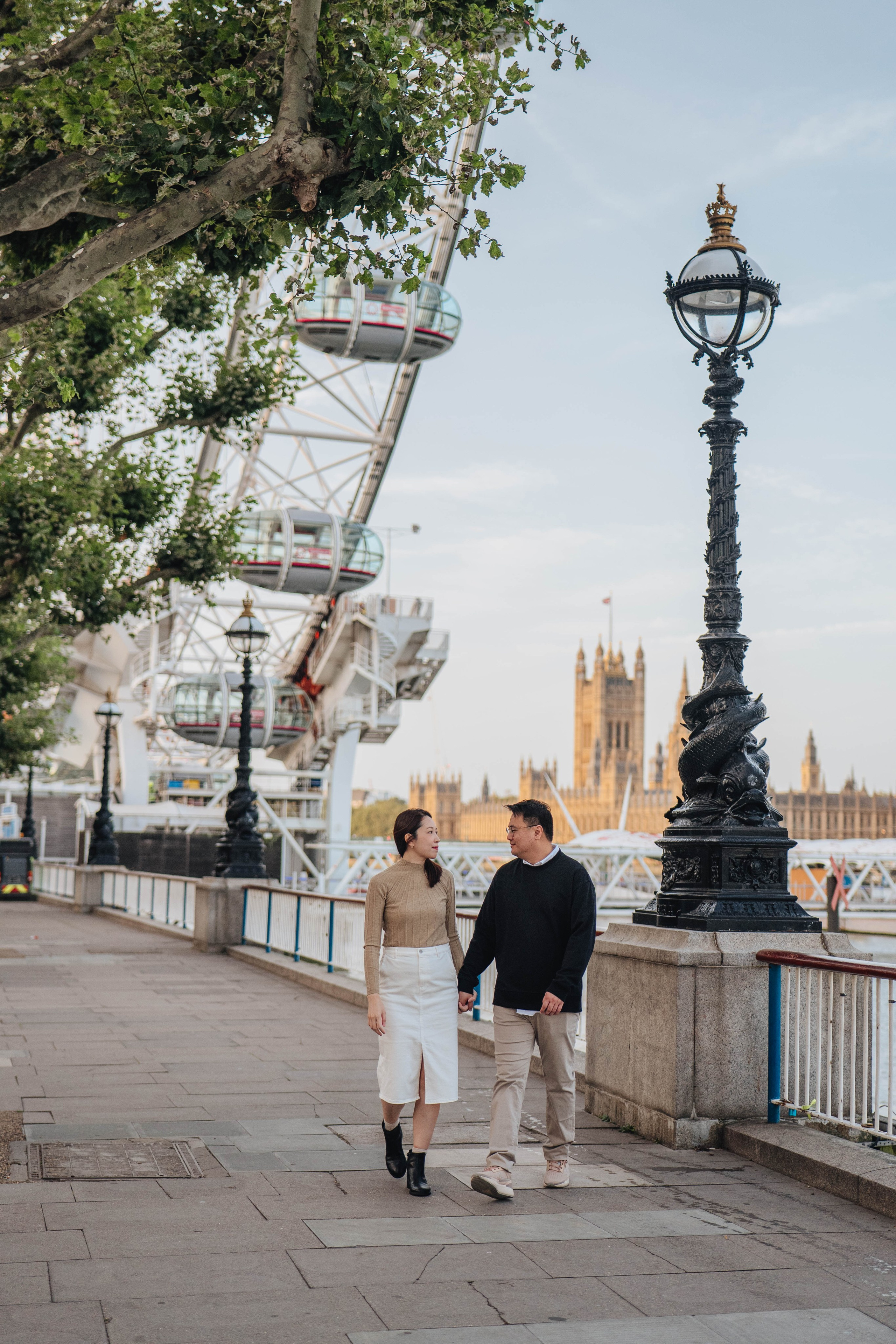 Early morning in central London. Wedding and family photographer in London