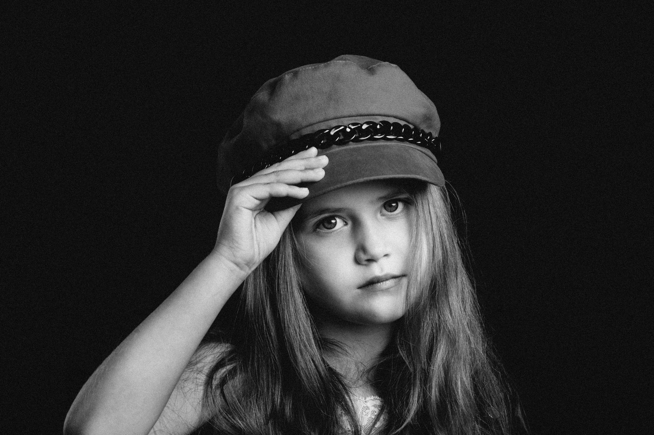 Студийный Портрет Даши в образе. Семейный фотограф в Кишинёве THOMAS SHTIFT