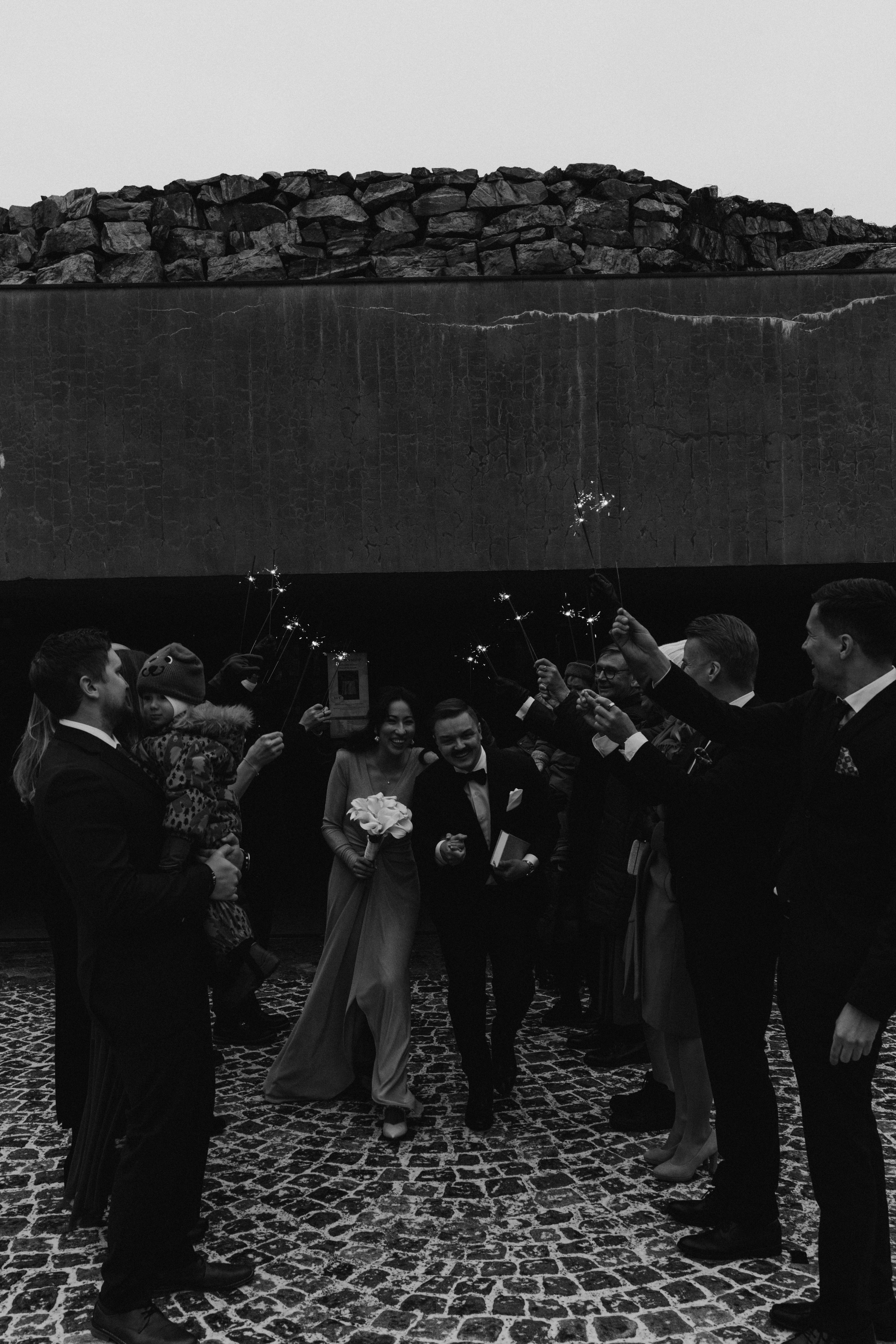 Wedding, city wedding, couple, lovestory, potrait. Wedding and portrait photographer in Helsinki Vickan O