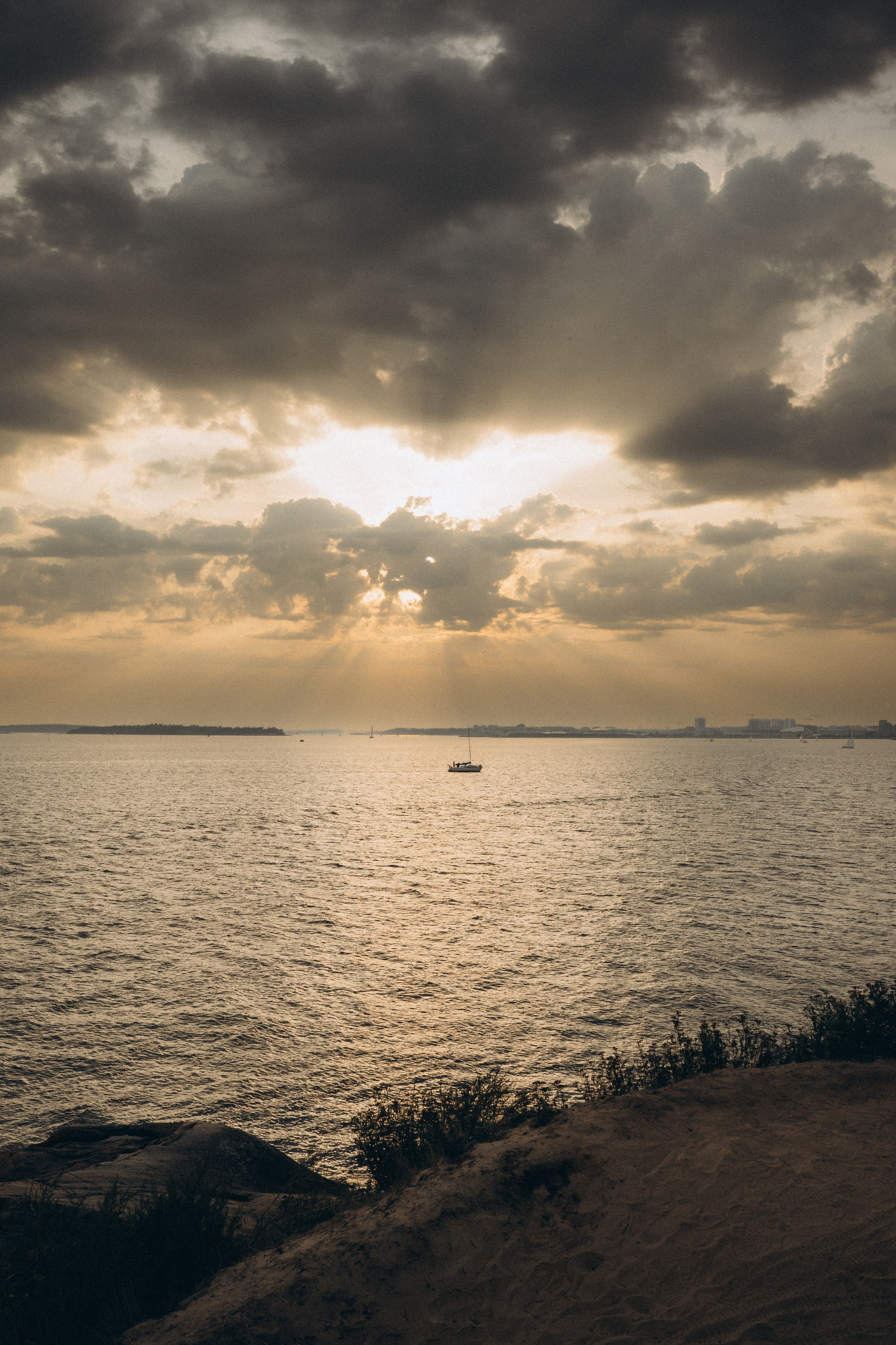 Summer. Wedding and portrait photographer in Helsinki Vickan O