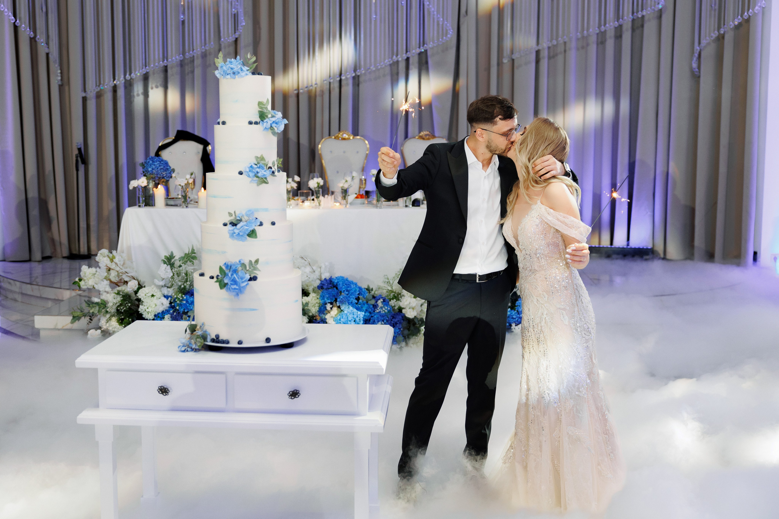 Atingerea e Dragoste. Servicii Foto Video în Chișinău și Europa ID-Brothers