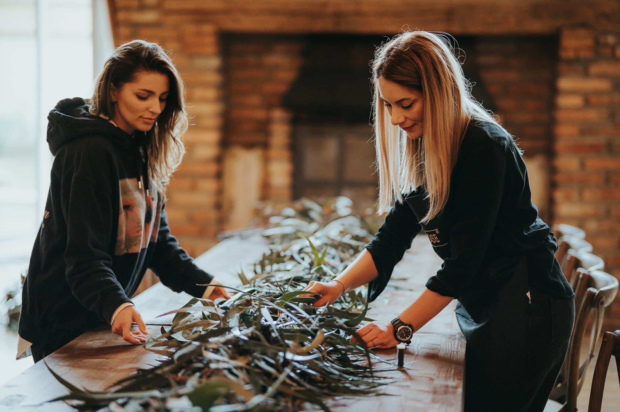 Dream wedding in Boho style at Heldsdorf Mansion in Brasov. Valentin Melen — wedding photographer