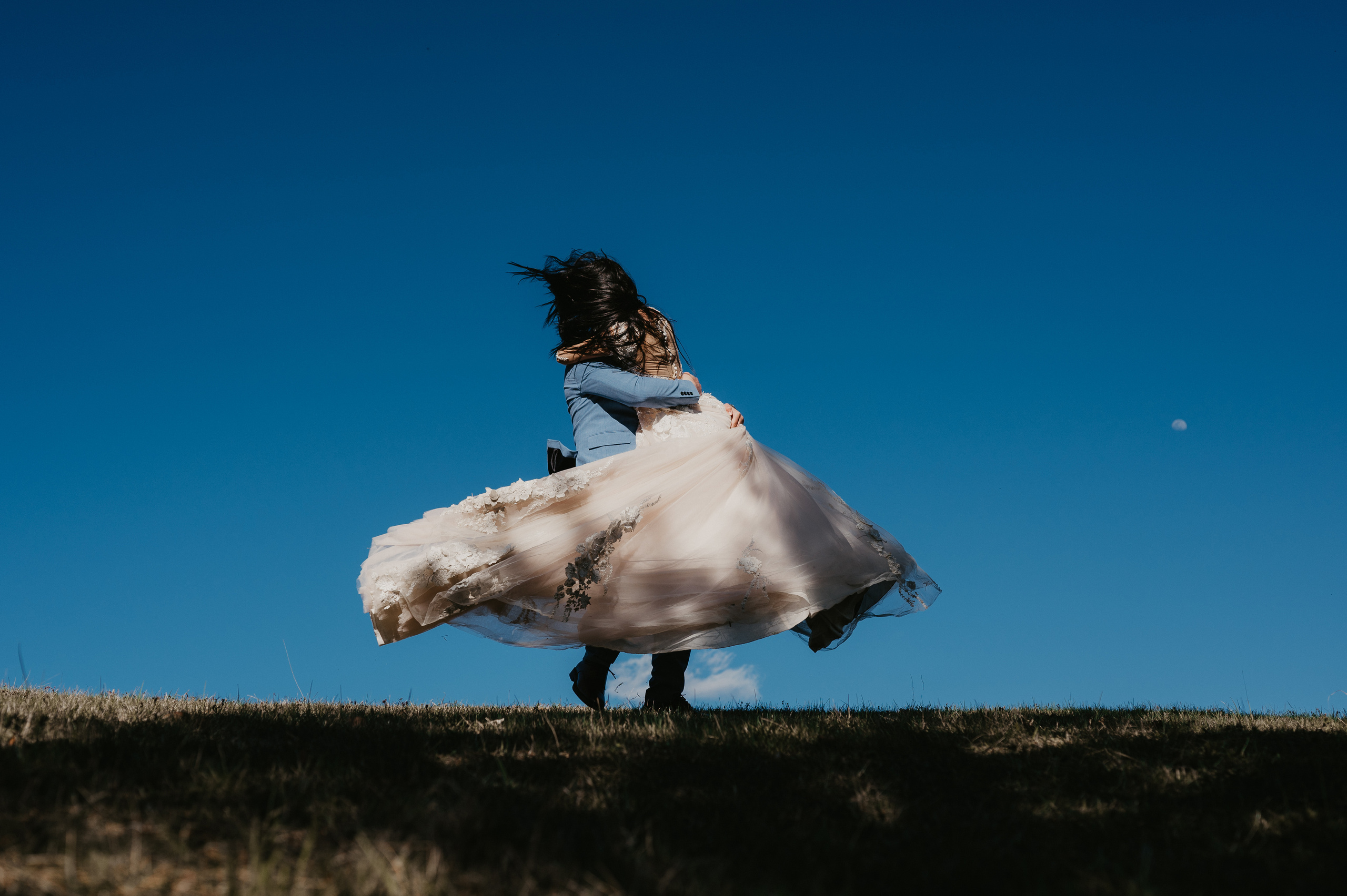 Cosmin si Irina: Povestea iubirii din Ponoarele, Mehedinti. Valentin Melen - fotograf de nunta 🤍