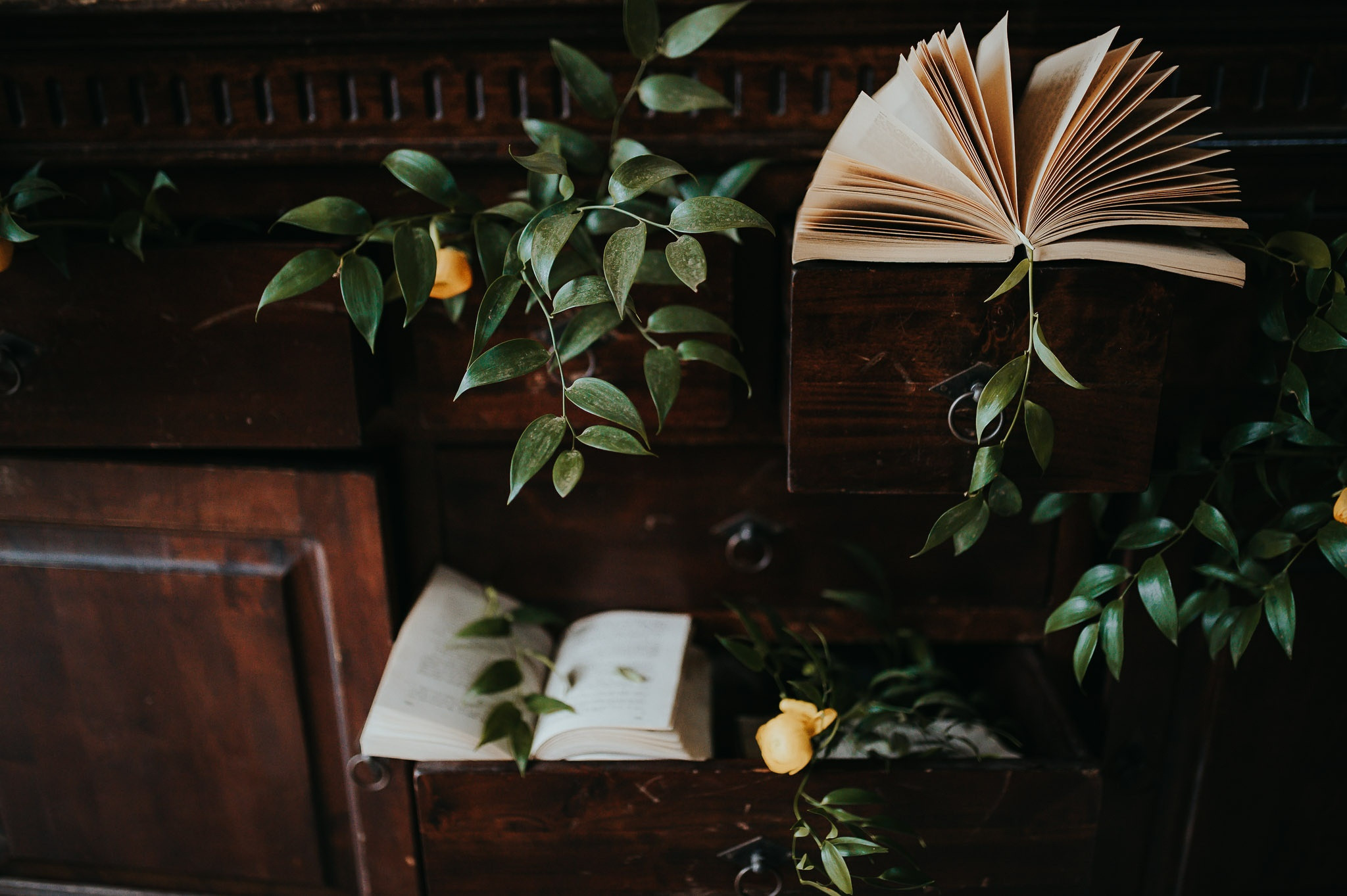 Dream wedding in Boho style at Heldsdorf Mansion in Brasov. Valentin Melen — wedding photographer
