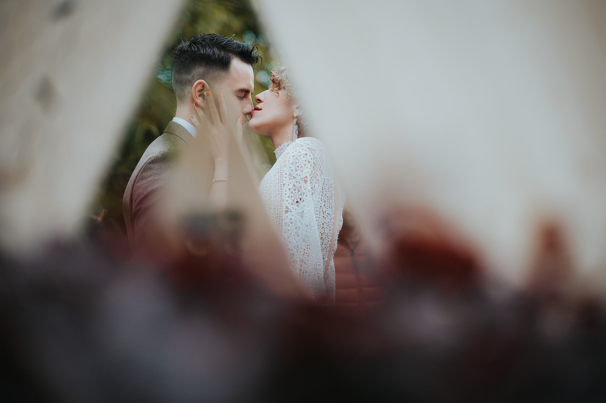 Dream wedding in Boho style at Heldsdorf Mansion in Brasov. Valentin Melen — wedding photographer