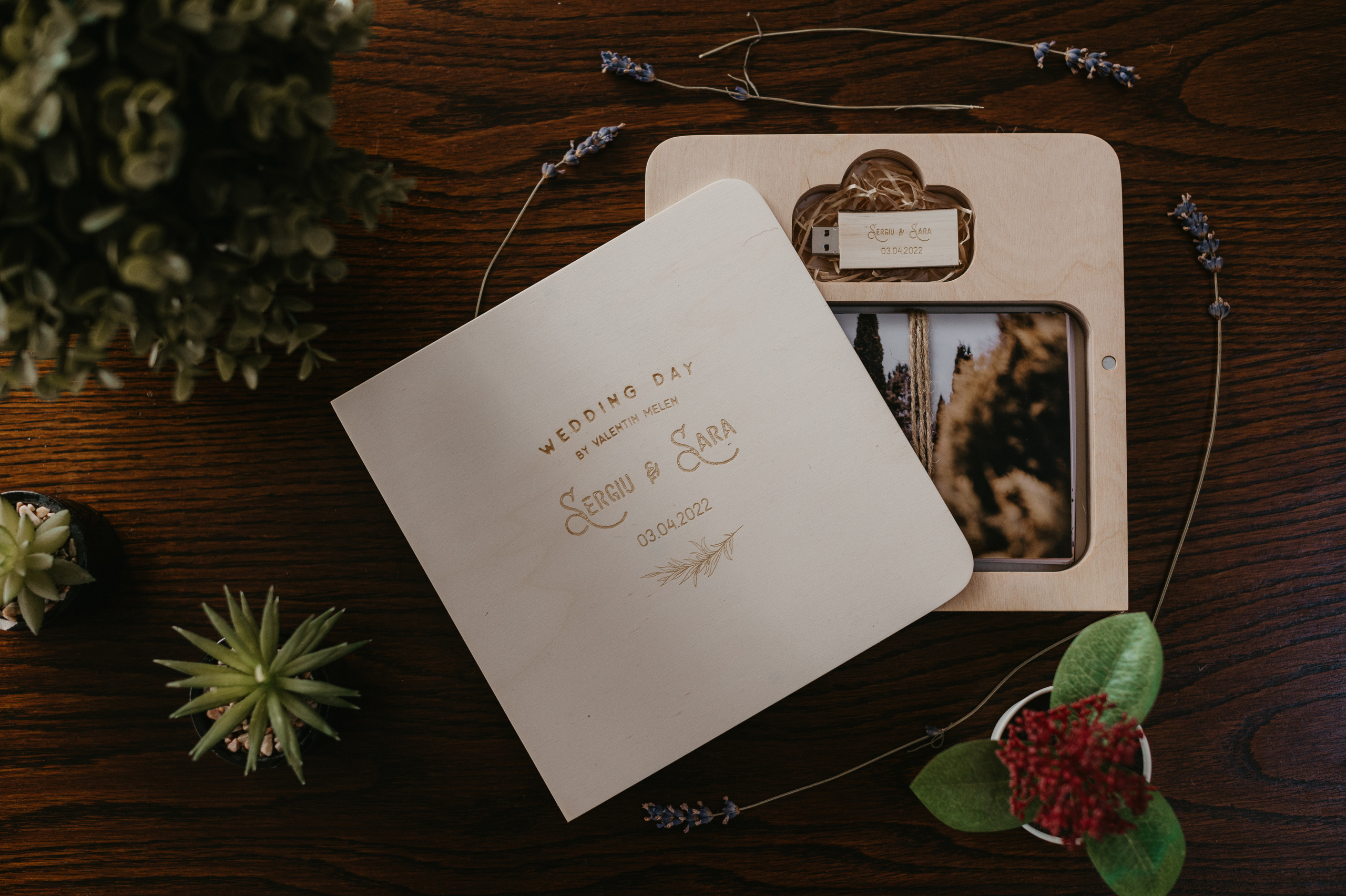 Albume foto - Wedding Box din lemn. Valentin Melen - fotograf de nunta 🤍