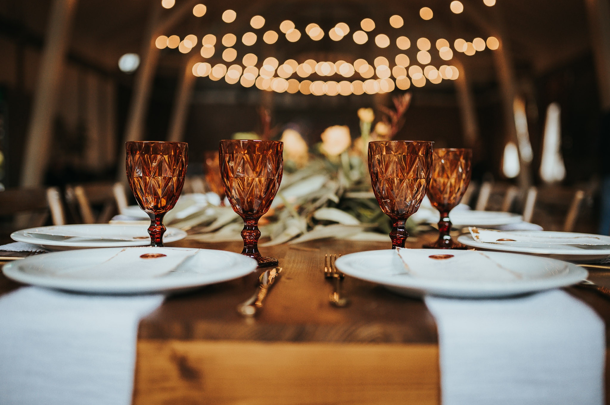 Dream wedding in Boho style at Heldsdorf Mansion in Brasov. Valentin Melen — wedding photographer