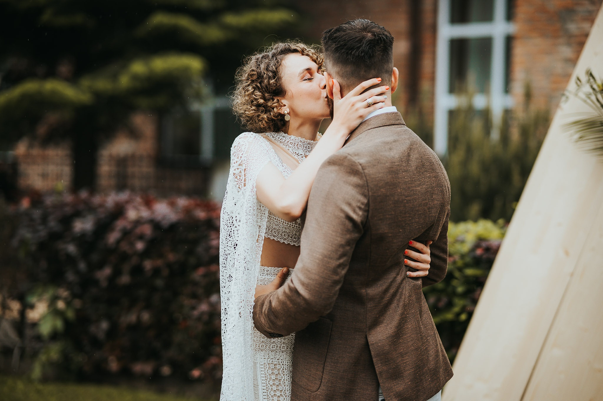 Dream wedding in Boho style at Heldsdorf Mansion in Brasov. Valentin Melen — wedding photographer