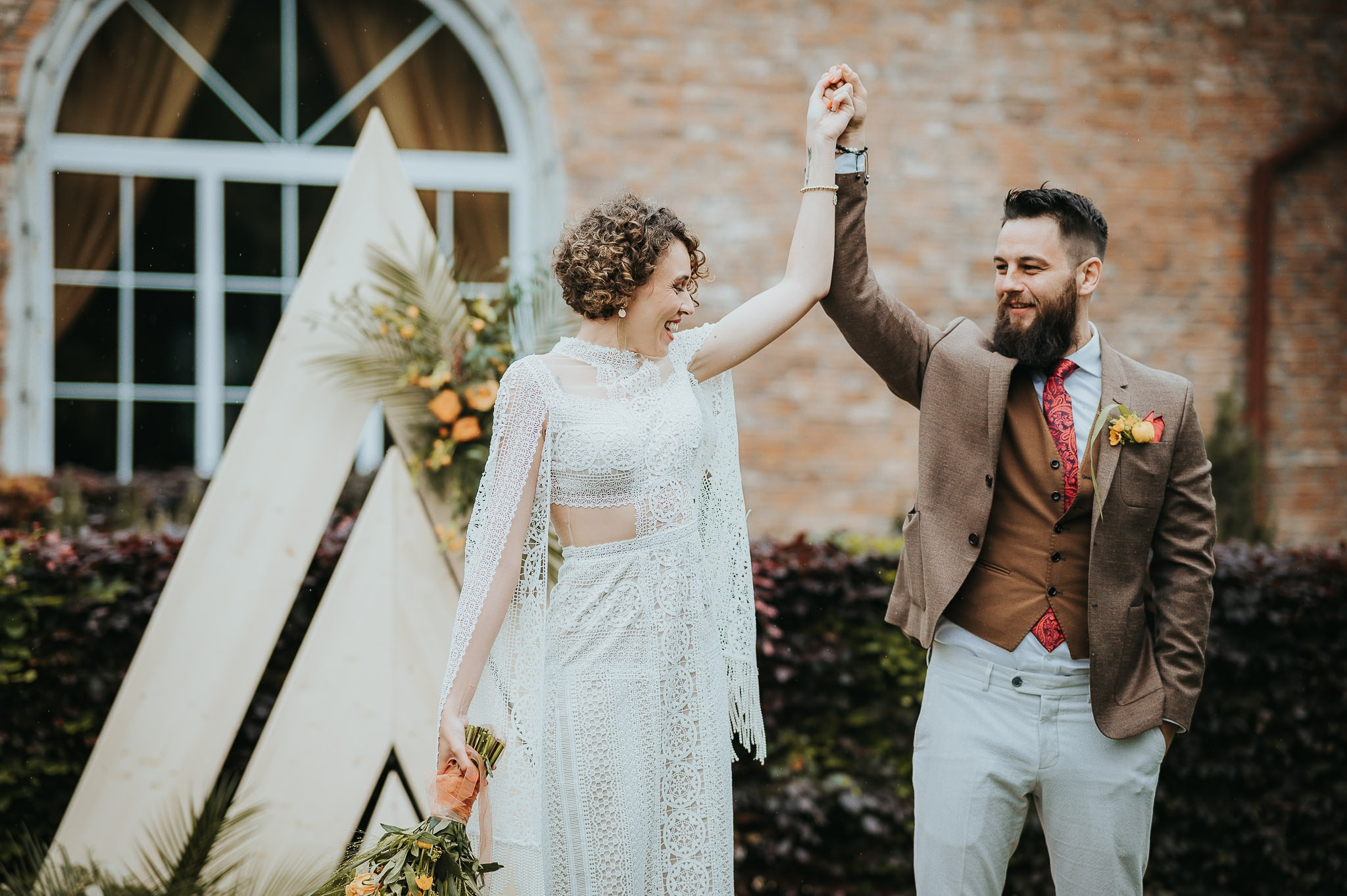 Dream wedding in Boho style at Heldsdorf Mansion in Brasov. Valentin Melen — wedding photographer