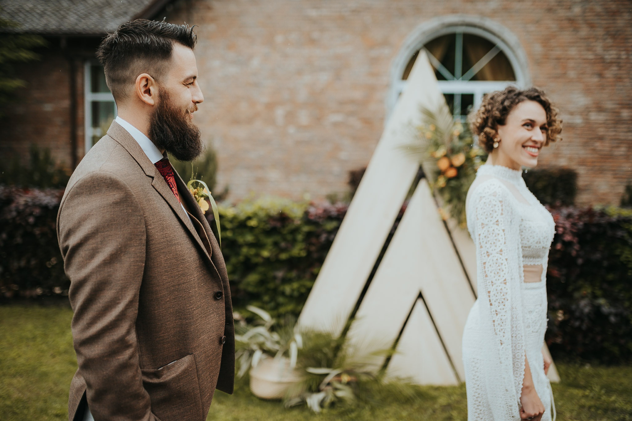 Dream wedding in Boho style at Heldsdorf Mansion in Brasov. Valentin Melen — wedding photographer