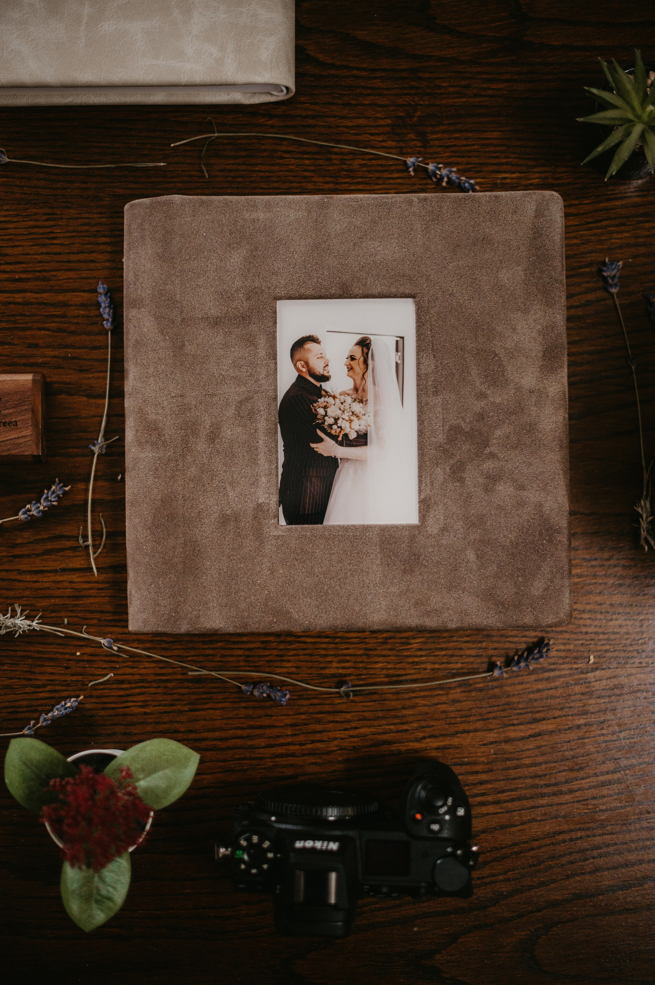 Albume foto - Wedding Box din lemn. Valentin Melen - fotograf de nunta 🤍