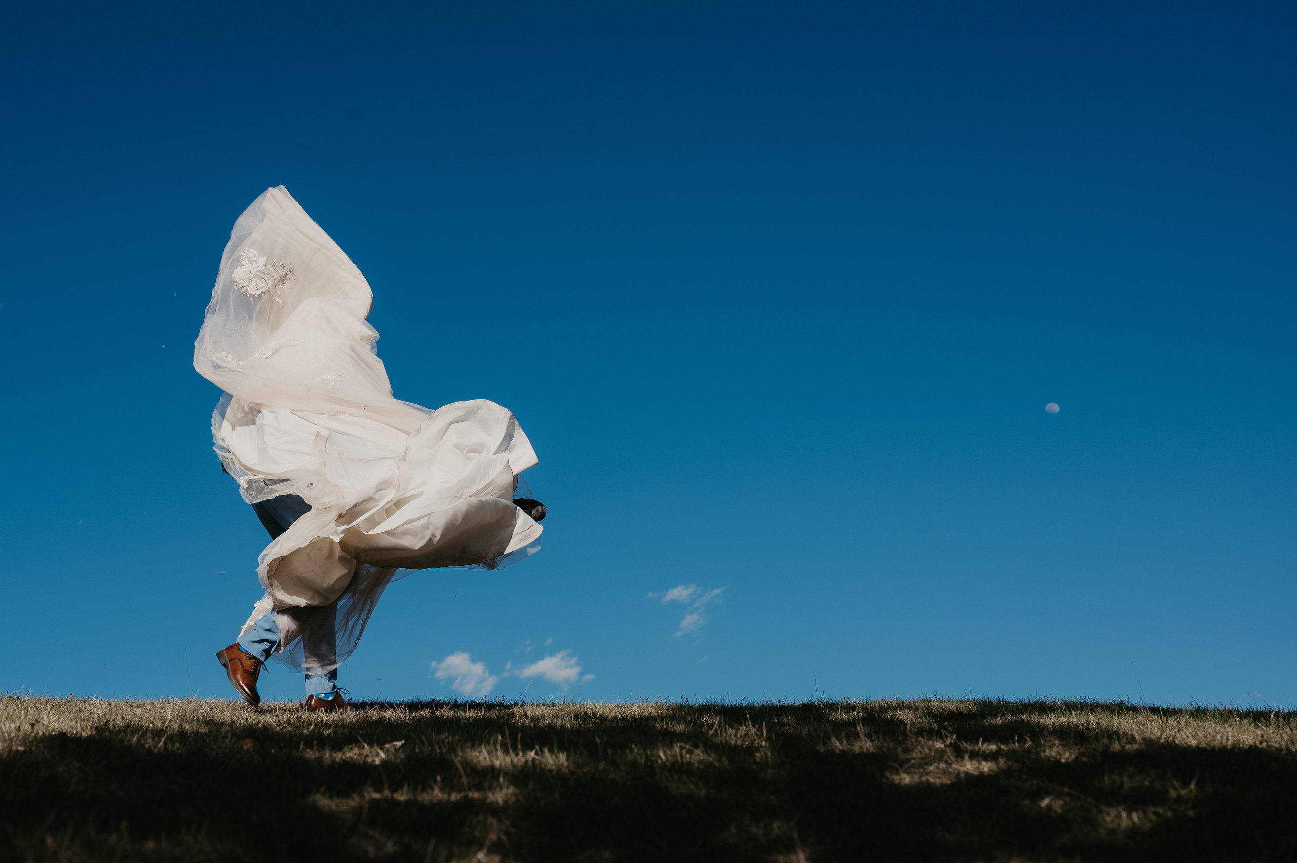 Cosmin si Irina: Povestea iubirii din Ponoarele, Mehedinti. Valentin Melen - fotograf de nunta 🤍