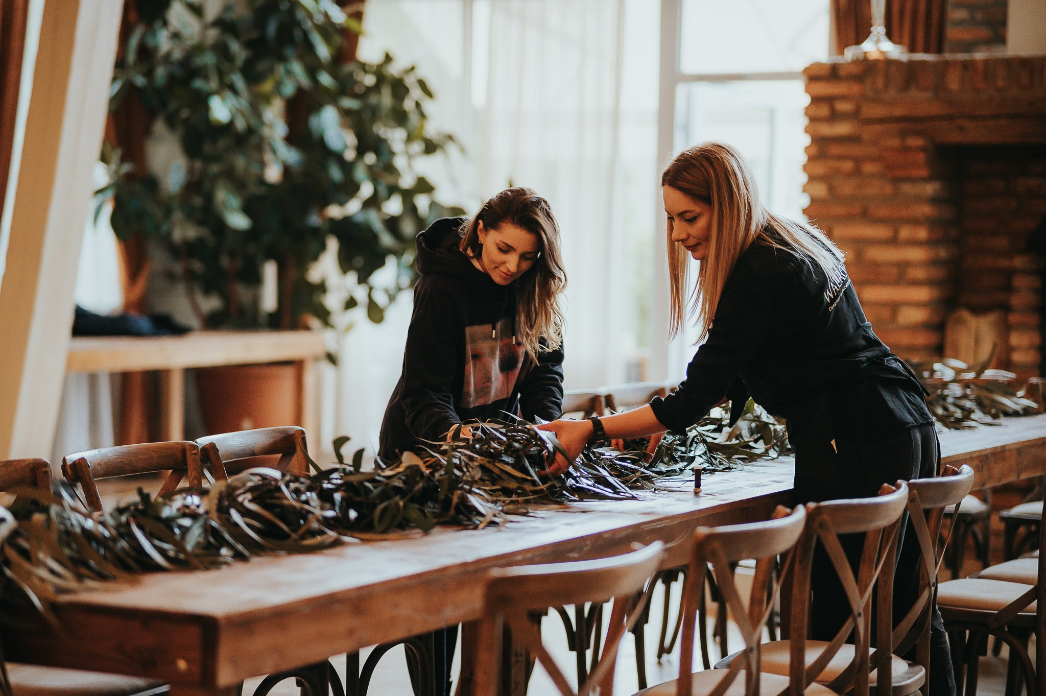 Dream wedding in Boho style at Heldsdorf Mansion in Brasov. Valentin Melen — wedding photographer