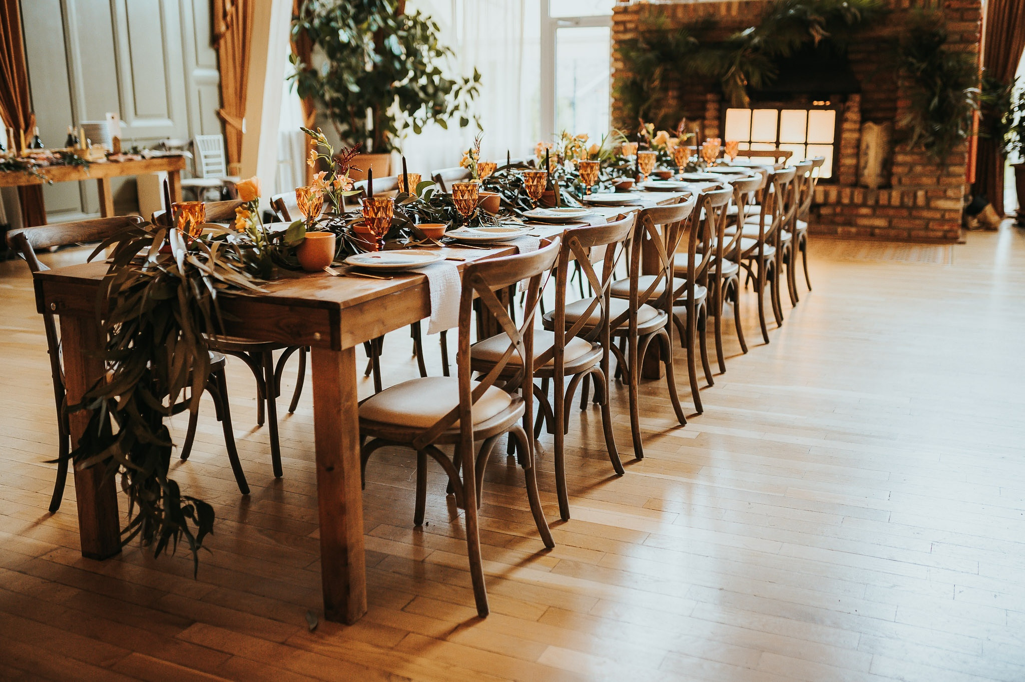 Dream wedding in Boho style at Heldsdorf Mansion in Brasov. Valentin Melen — wedding photographer