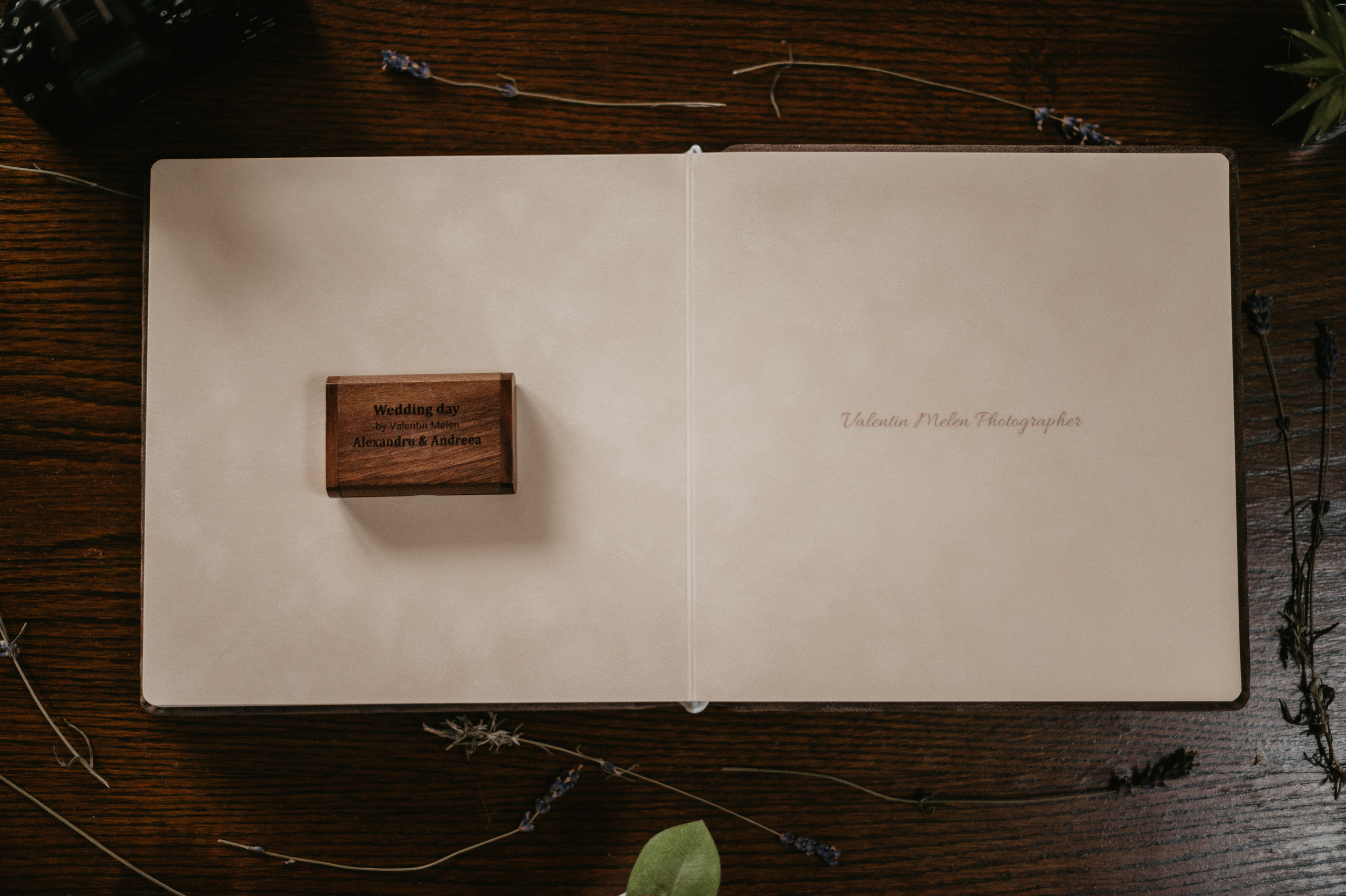 Albume foto - Wedding Box din lemn. Valentin Melen - fotograf de nunta 🤍