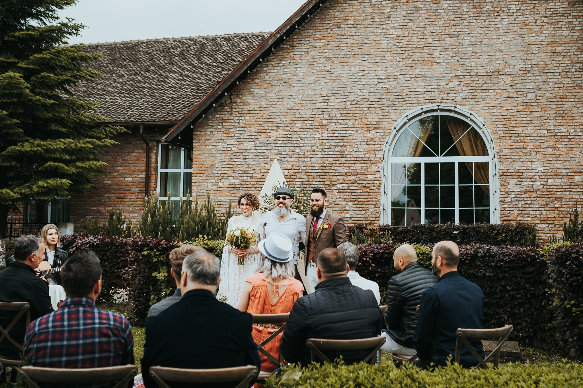 Dream wedding in Boho style at Heldsdorf Mansion in Brasov. Valentin Melen — wedding photographer