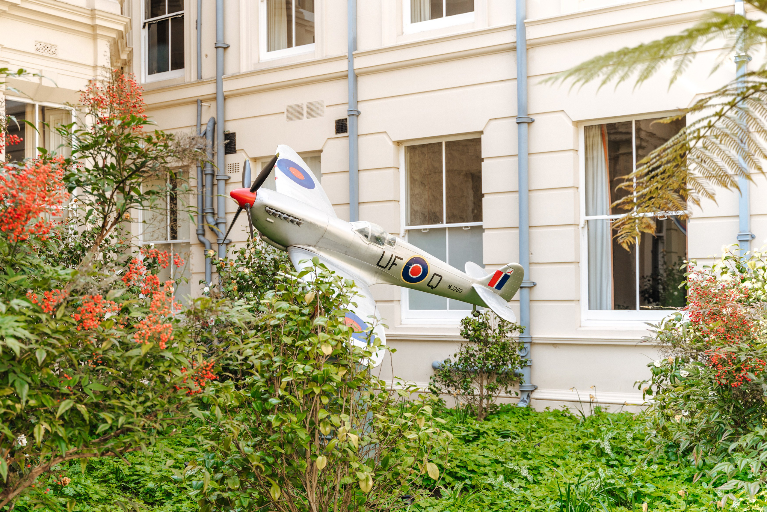 Beaverbrook Hotel, wedding photographer Surrey, wedding at Beaverbrook Hotel, Beaverbrook Hotel wedding, Surrey wedding photographer