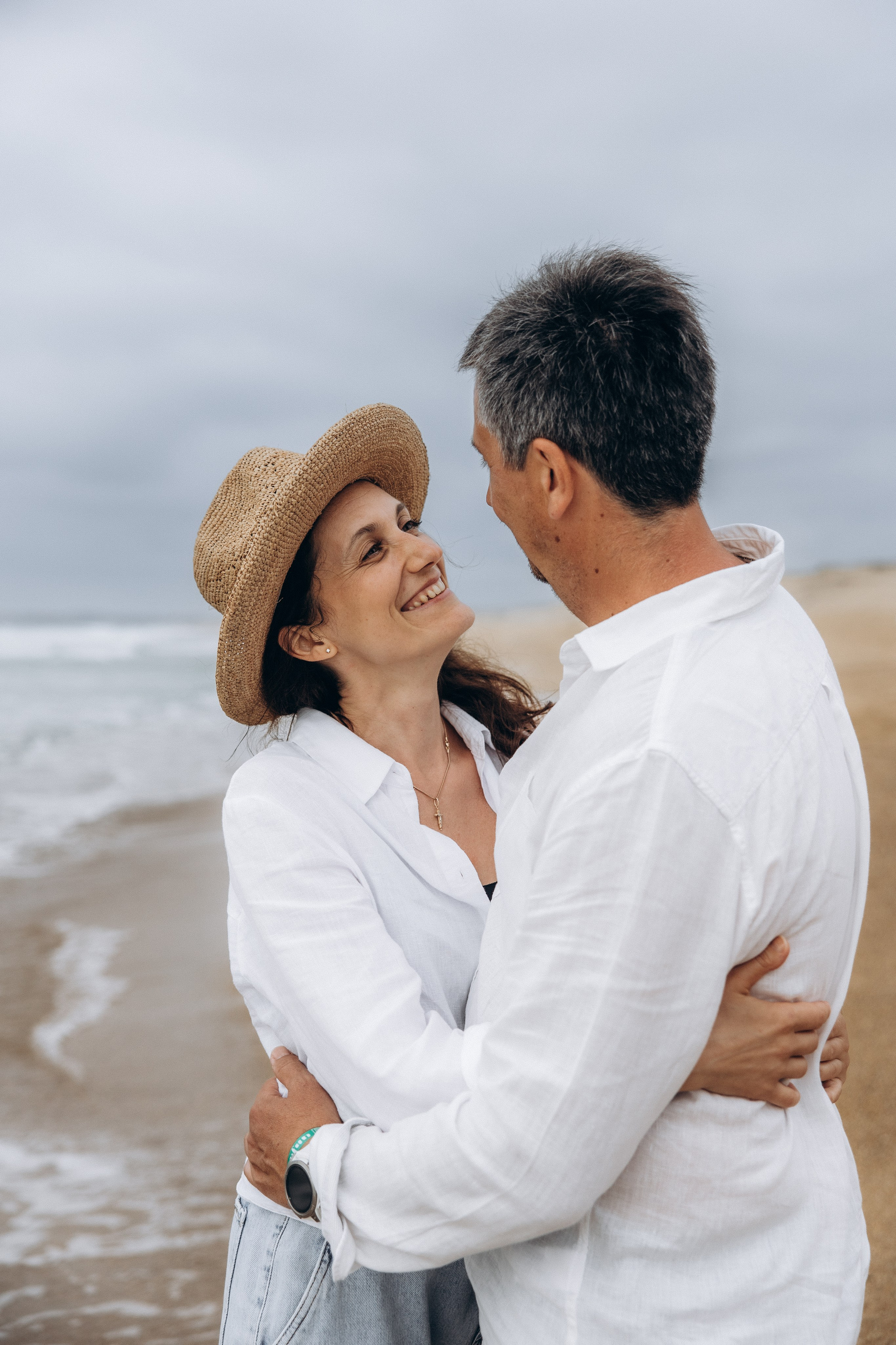 Ocean love story. La Grande Plage de Biarritz/EN. Eugenie Smirnova — wedding, corporate and lifestyle photographer in Toulouse and Southwest France