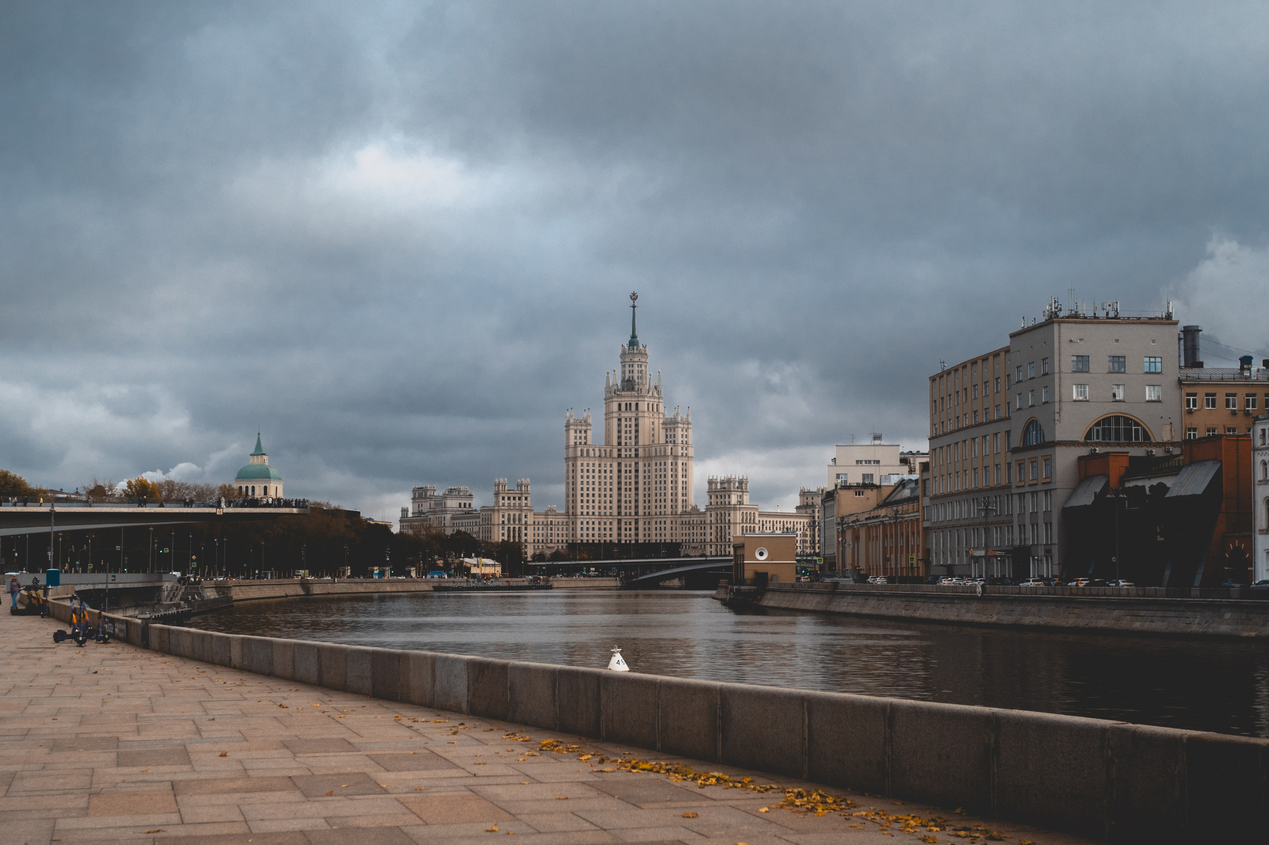Прогулка вдоль набережной Москвы реки к парку Зарядье. Семейный и детский фотограф на Лазурном Берегу