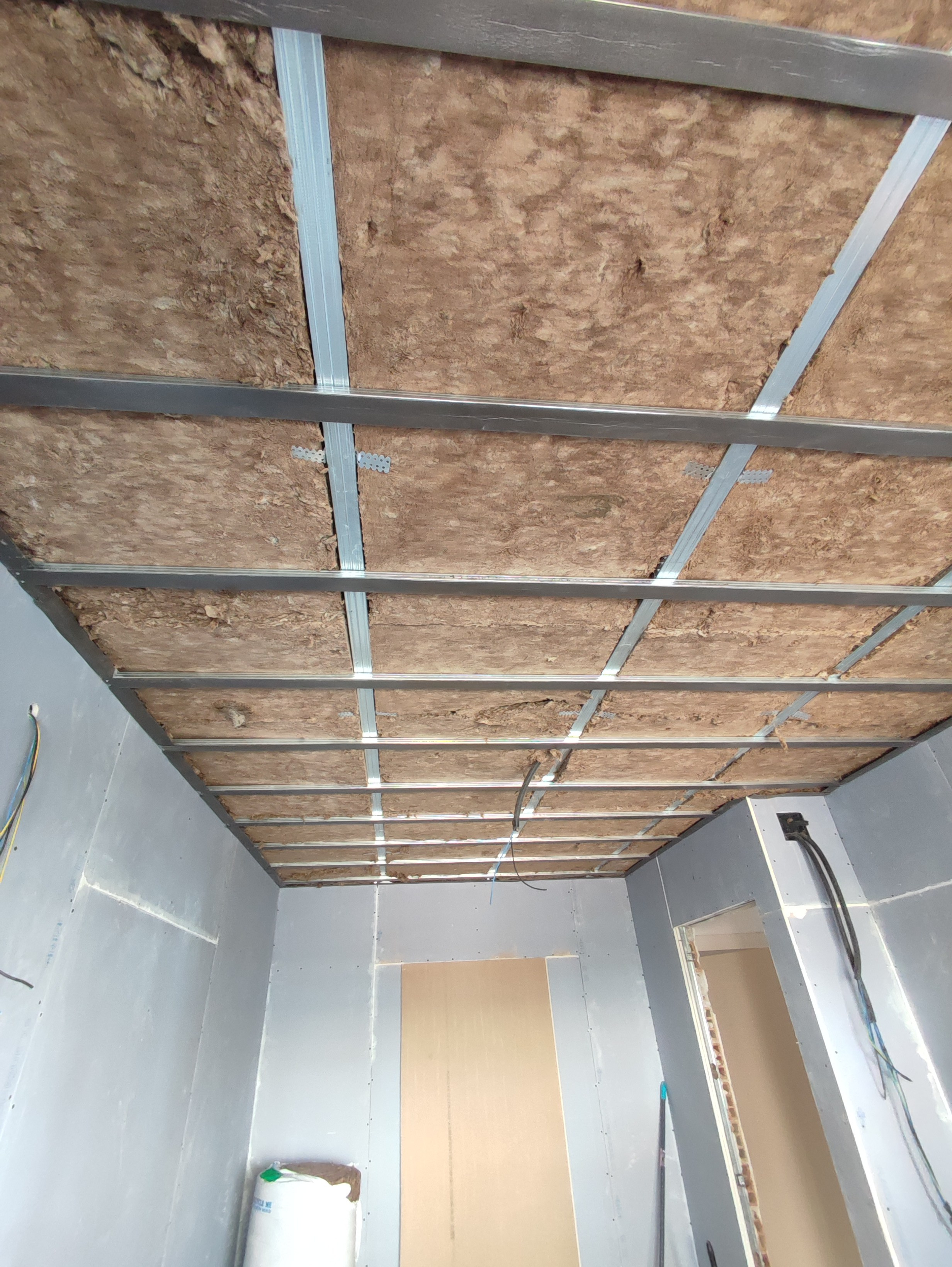 Proyectos. Reformas integrales de pisos, baños y cocinas con aislamiento acústico en Barcelona | B22 Reforma