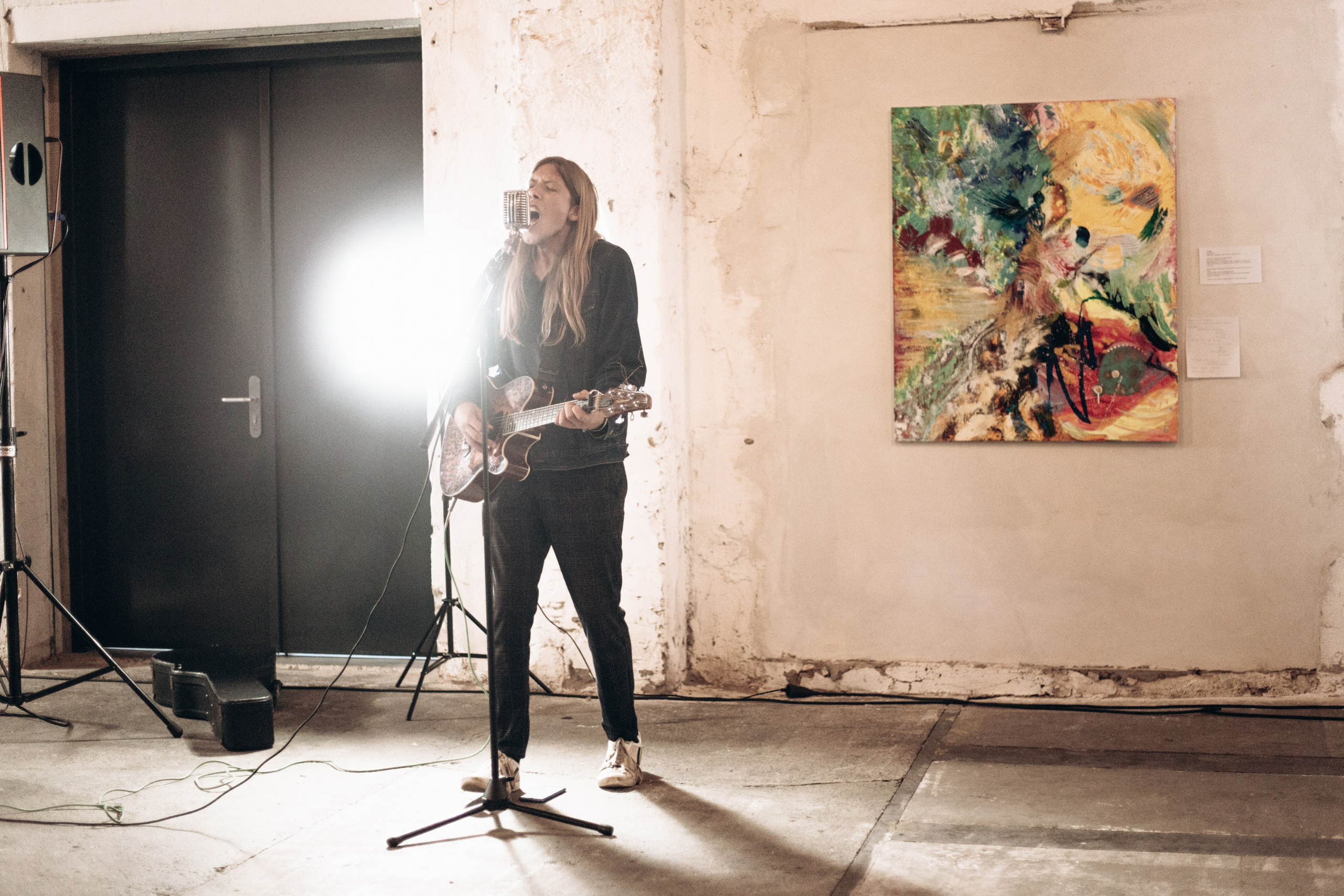 VERNISÁŽ. Dana Lišková — Empathetic Photographer | Introspective Artist |Neurodivergent Coach | Founder of Artepy.cz