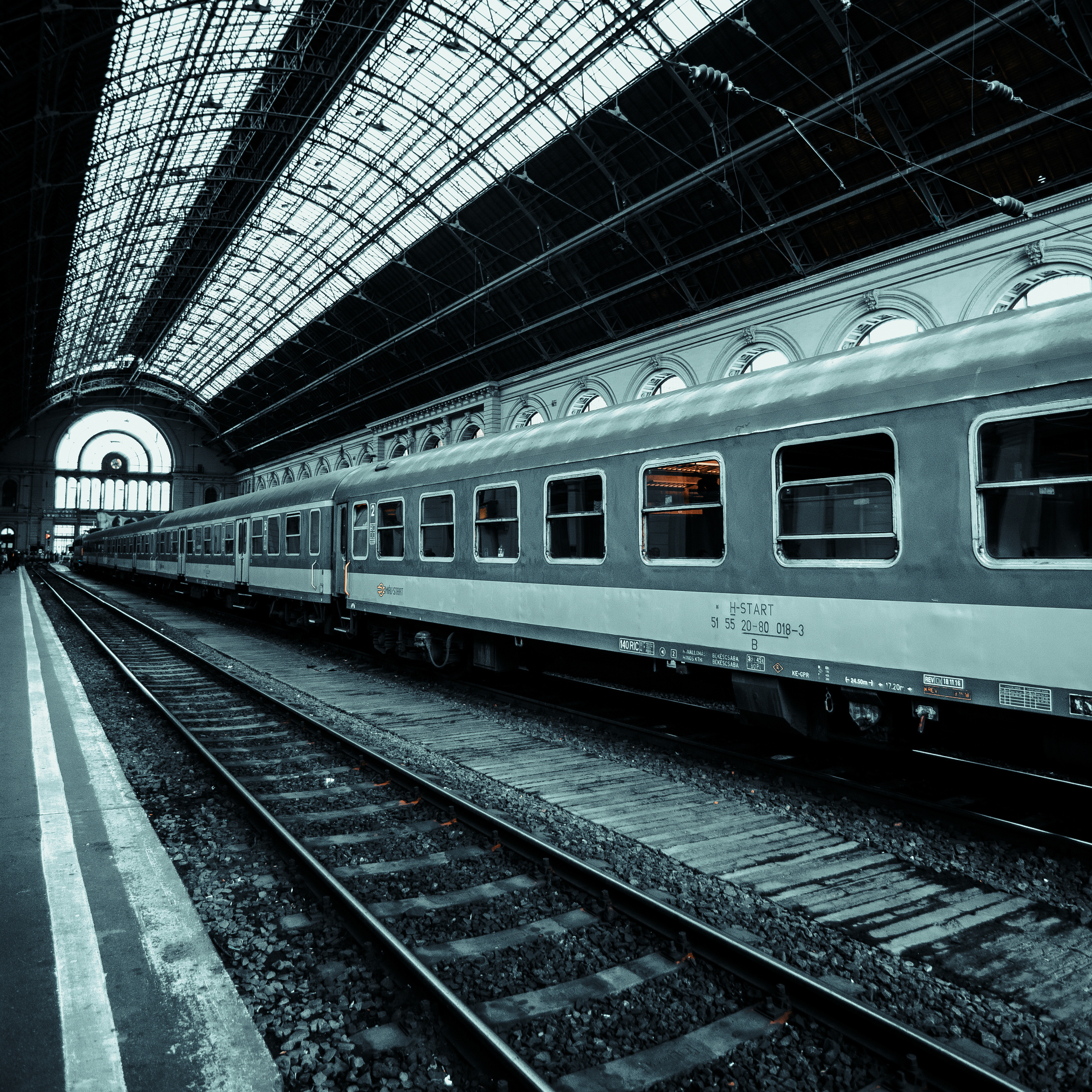 Mračni paket preseta namenjen travel fotografiji. Mark Smilyanic | Portretni boudoir fotograf iz Beograda