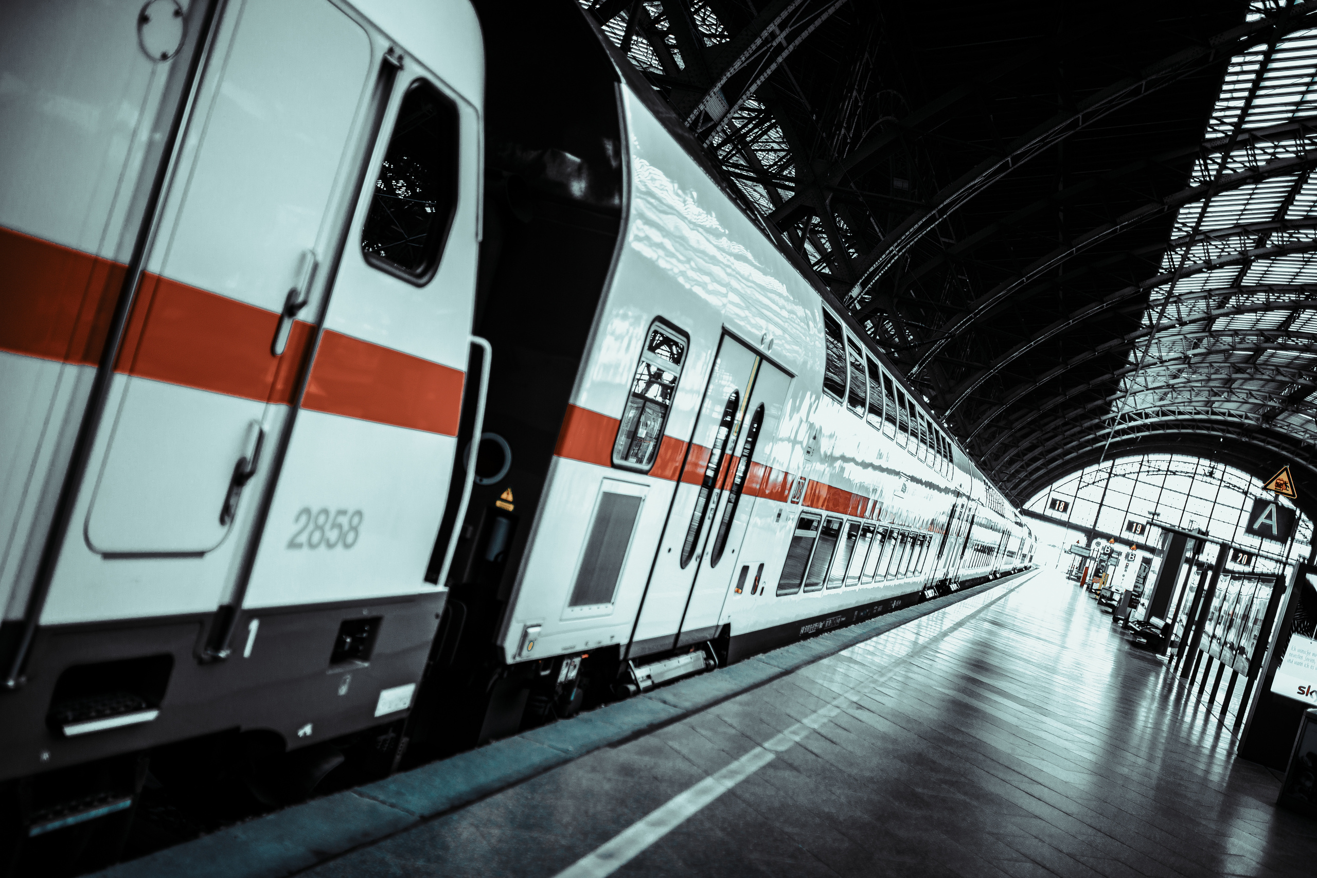 Moody color palette optimized for travel photography. Mark Smilyanic | Portrait and Adventure Photographer from Belgrade