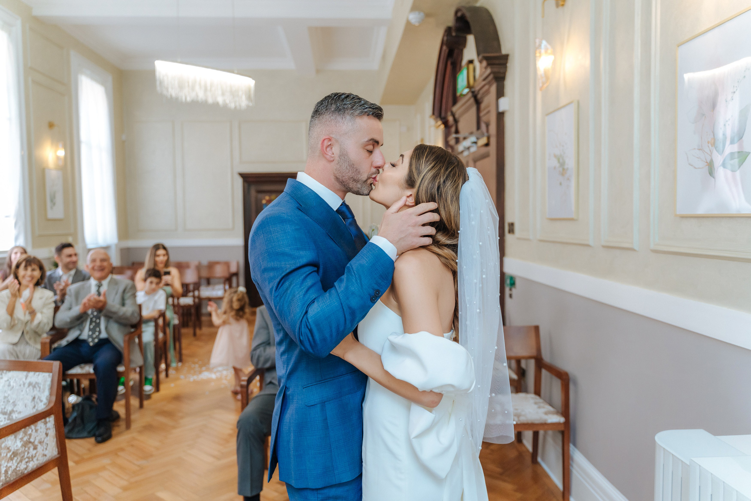 Civil ceremony at Chelsea Old Town Hall,  Wedding in Chelsea, Wedding in London,  wedding photographer in Chelsea, wedding photographer in London