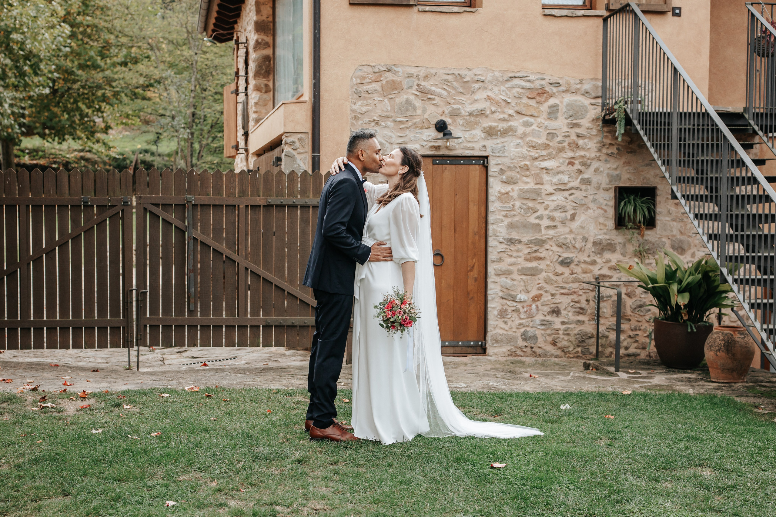 Aurelia+Anand, 02.11.2025, Olot. Fotógrafa de bodas en Cataluña