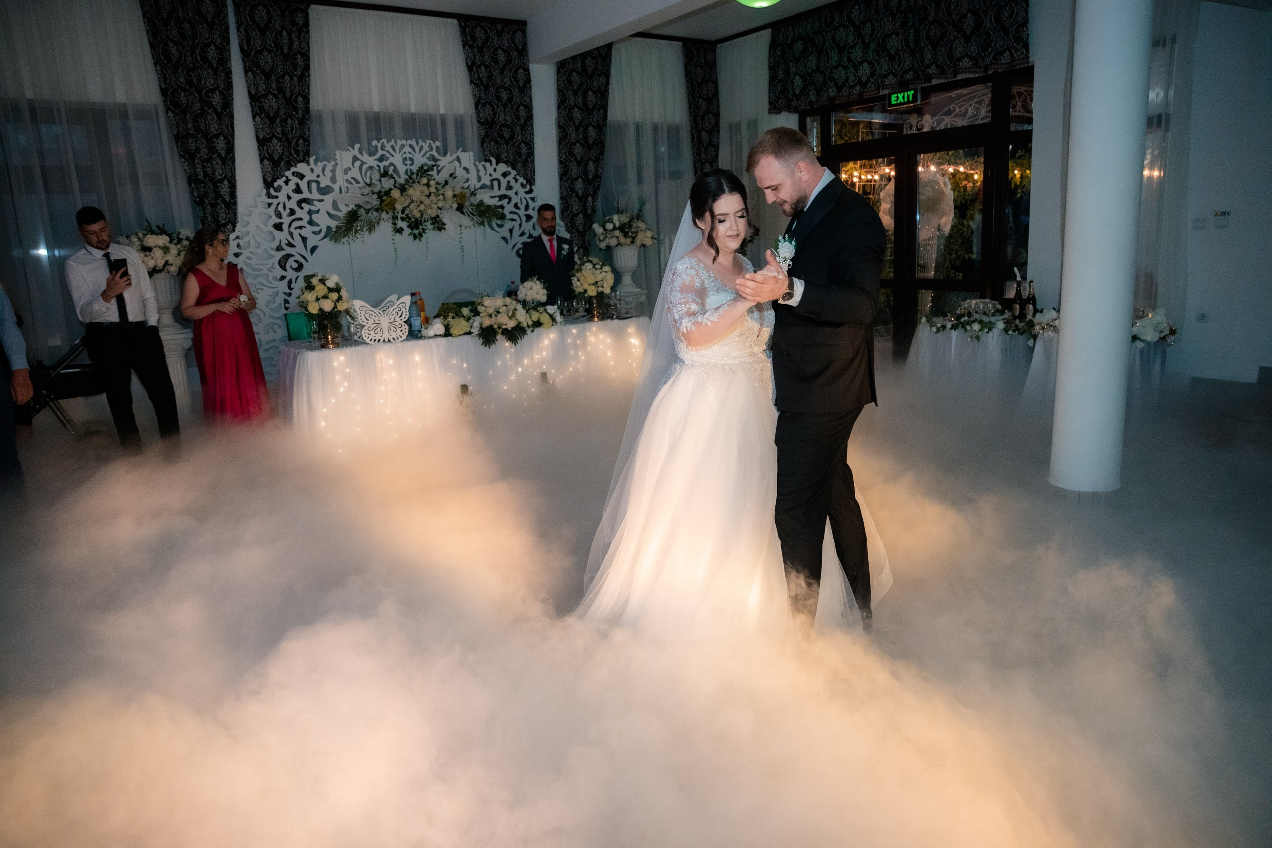 servicii foto. servicii foto Botoșani. servicii foto video Botoșani. fotograf nunta. fotograf evenimente. fotograf nunta Botoșani. Alin chirila. Alin chirila fotograf. Alinofotostudio.- Mire și mireasă – Sergiu & Liliana – ziua nunții, 2024  - Emoții în ziua nunții – Sergiu și Liliana  - Dansul mirilor – fotografie artistică nuntă 2024  - Sedinta foto romantică în natură – Sergiu & Liliana  - Rochia de mireasă și detalii de nuntă elegante